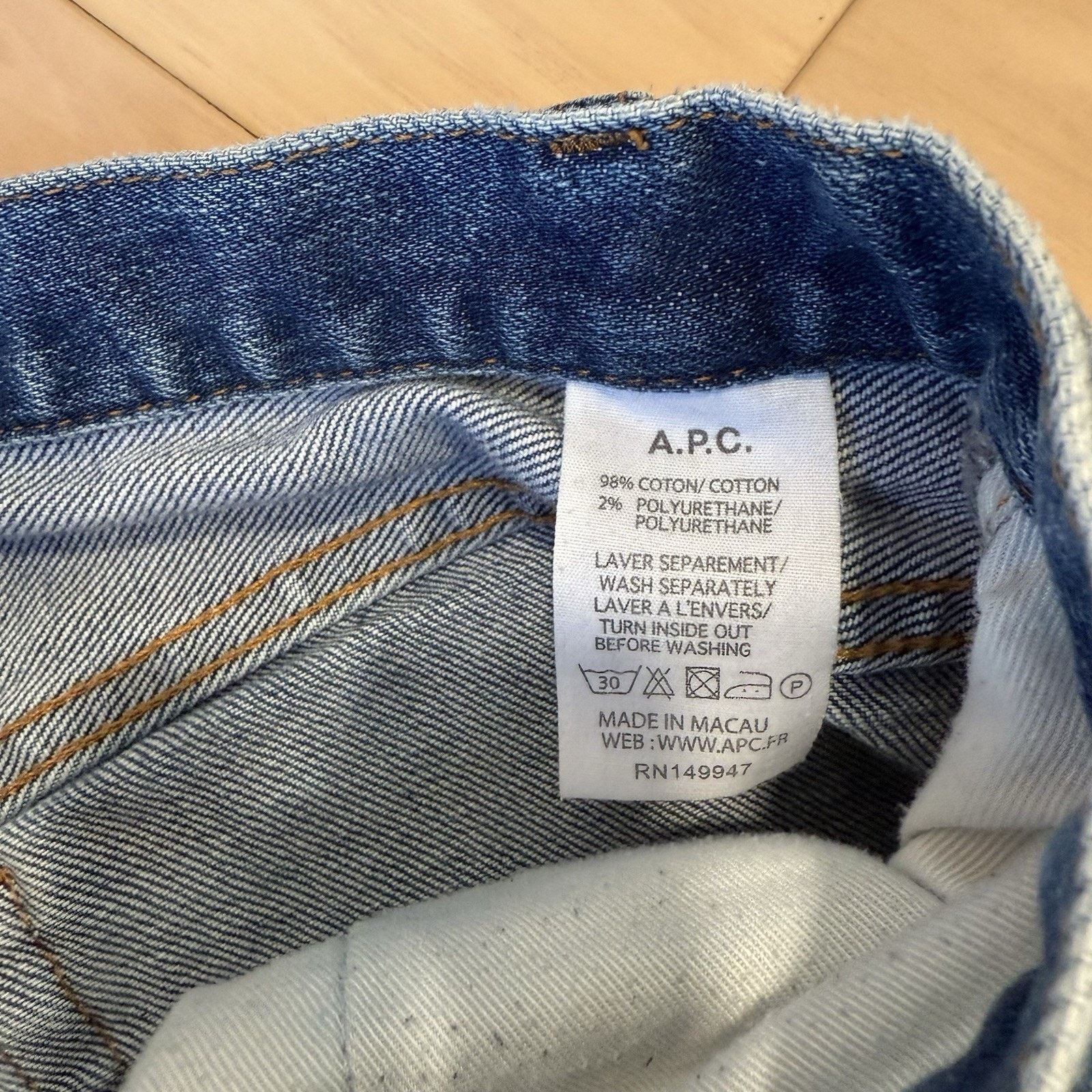 A.P.C. APC Jeans 28 Blue Medium Wash Denim Japan Button Fly Size US 28 / EU 44 - 7 Thumbnail