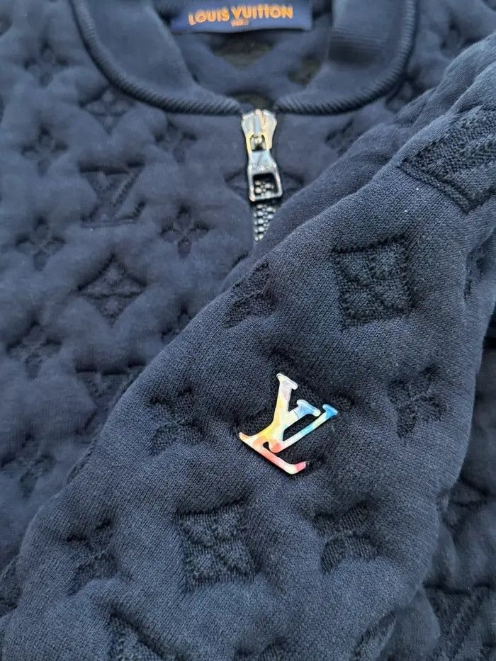 Louis Vuitton Watercolor Pillow Puff Bomber SS21 Size US L / EU 52-54 / 3 - 3 Thumbnail