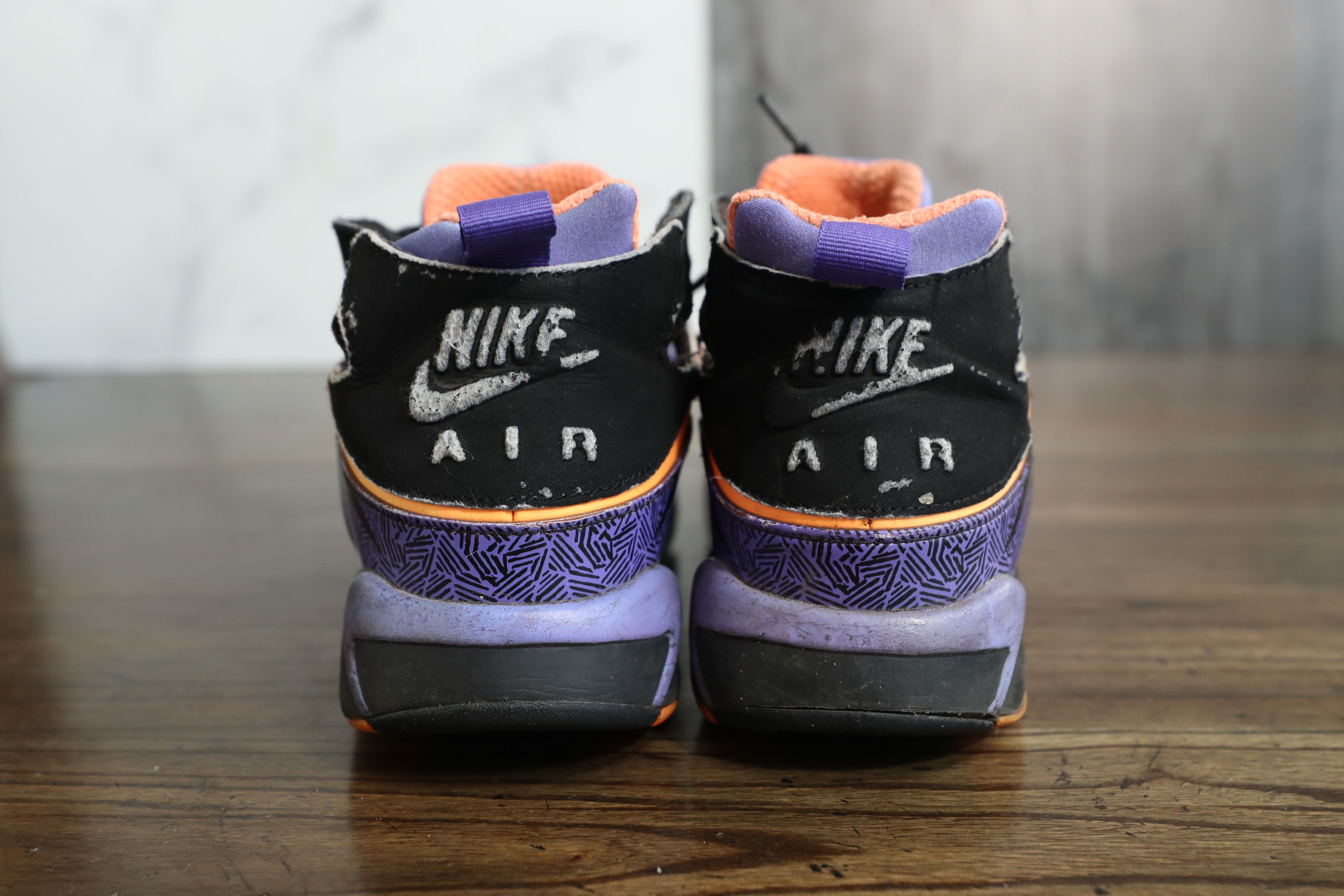 Nike Nike Air Tech Challenge Huarache Suns (10.5) Size US 10.5 / EU 43-44 - 6 Thumbnail