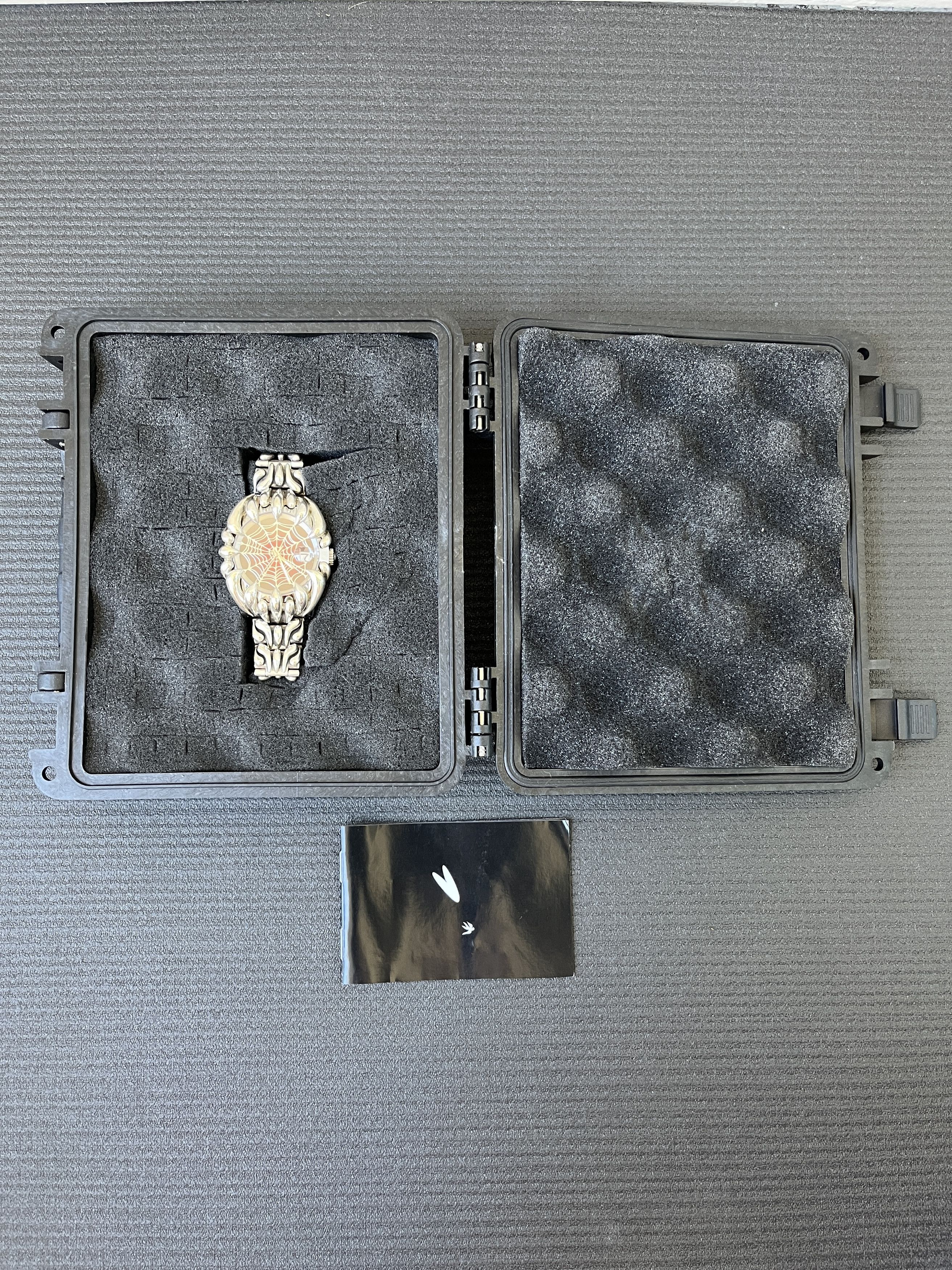 Alabaster Industries Alabaster Industries Red Web Spider Stainless Steel Watch Size 40 - 14 Thumbnail