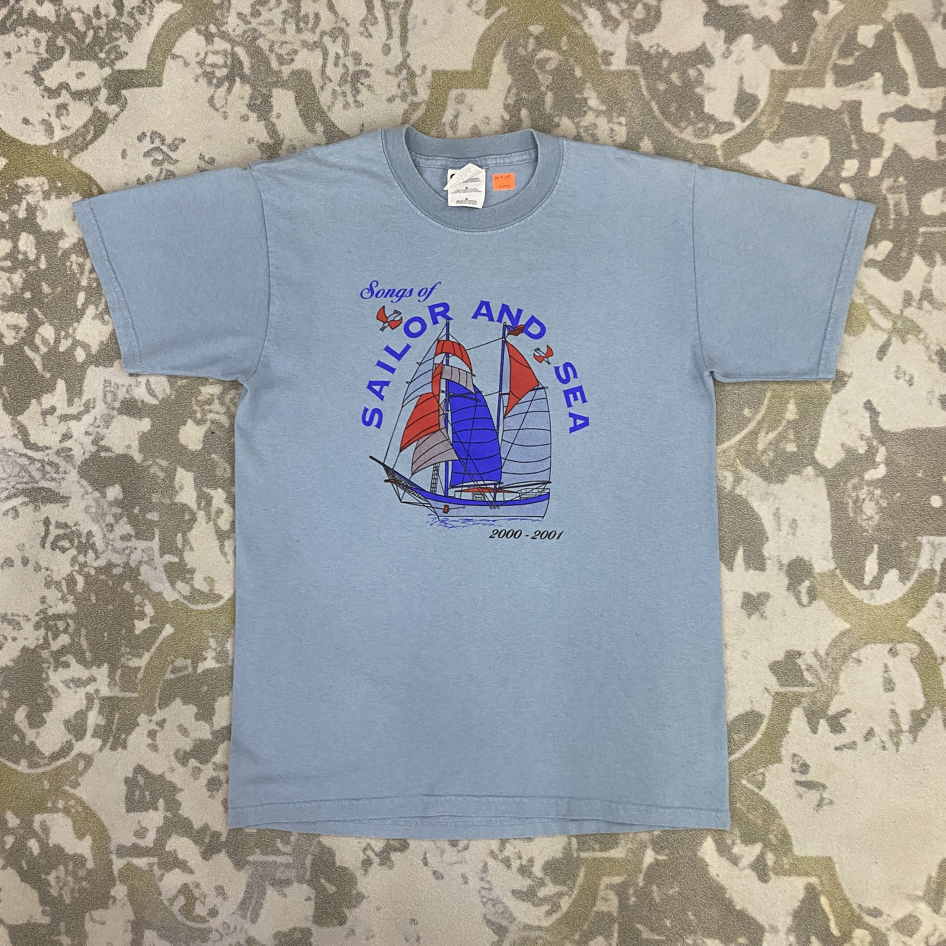 Gildan Vintage Song Of Sailor And Sea 2000-2001 Tshirt - J070 Size US M / EU 48-50 / 2 - 1 Thumbnail