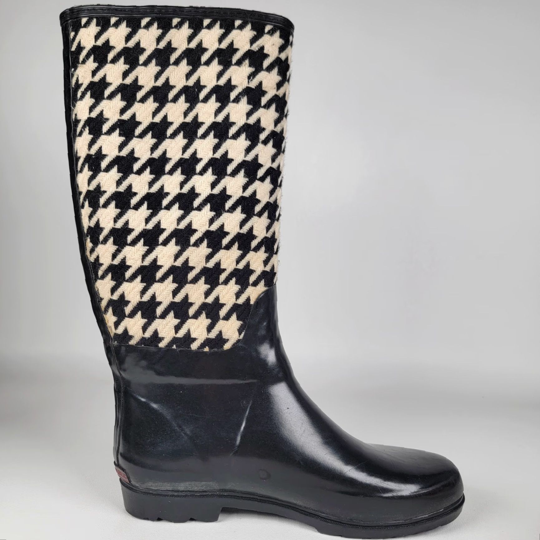 Banana Republic VINTAGE Banana Republic Houndstooth Woman's Boots 9M Waterproof Insulated Black White Womens Rain Boot Size US 9 / IT 39 - 4 Thumbnail