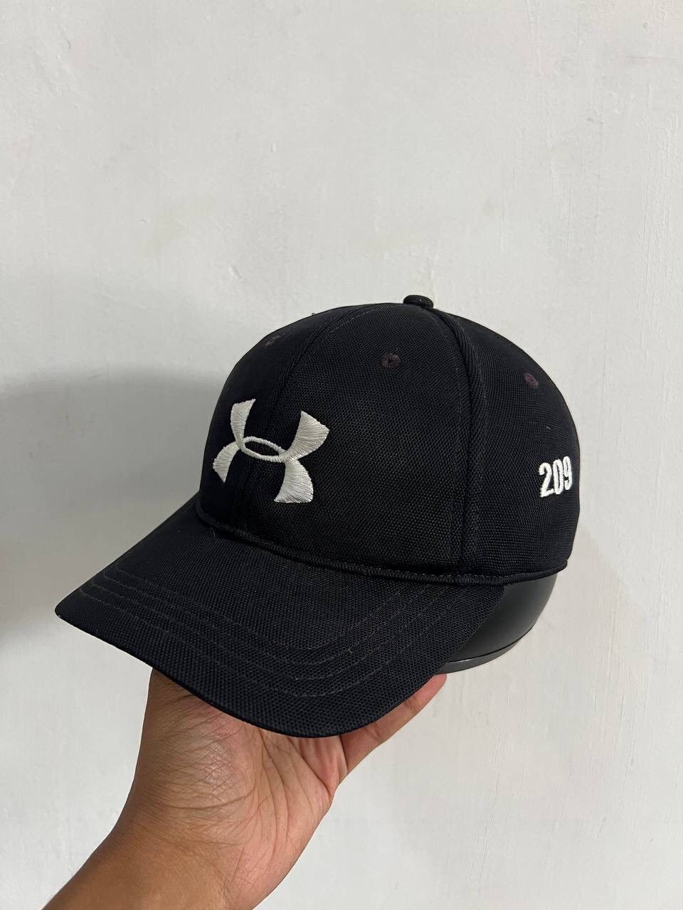 Under Armour Under Armour Golf Black Hat Cap Size ONE SIZE - 1 Thumbnail