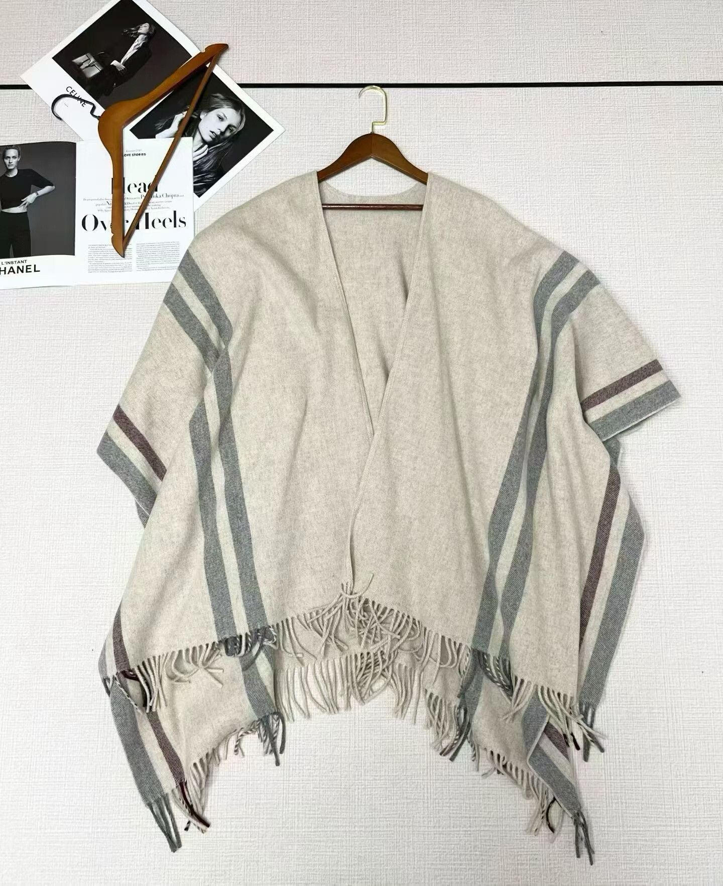 Max Mara Maxmara Wool Cape Shawl Poncho Size M / US 6-8 / IT 42-44 - 1 Thumbnail