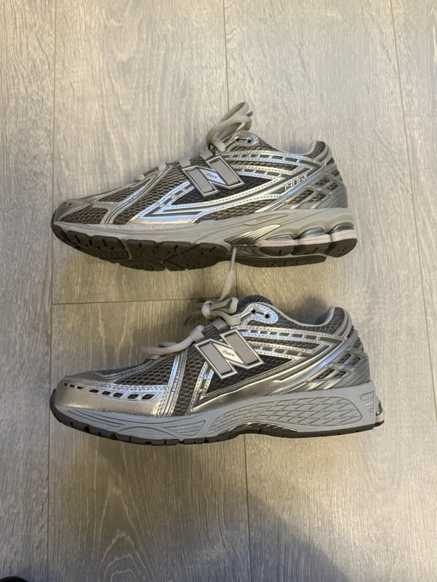 New Balance New Balance Grey Silver 1906R Mens Streetwear Trainers 9.5 Size US 9.5 / EU 42-43 - 2 Thumbnail