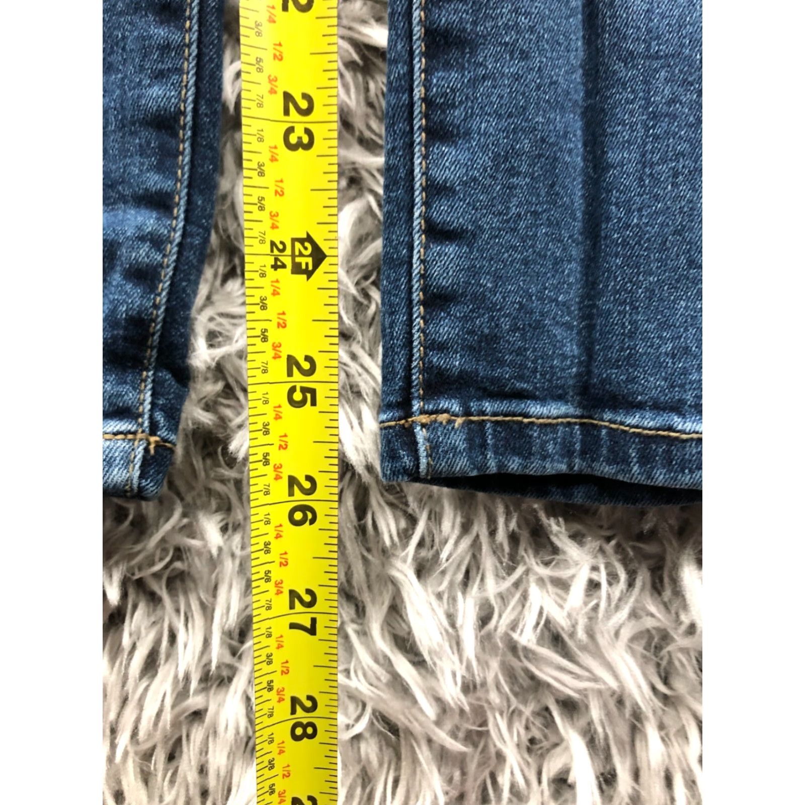 Vintage Universal Thread Curvy Skinny Jeans Womens Size 4 Mid Rise Dark Wash Blue Denim Size 27" / US 4 / IT 40 - 3 Thumbnail