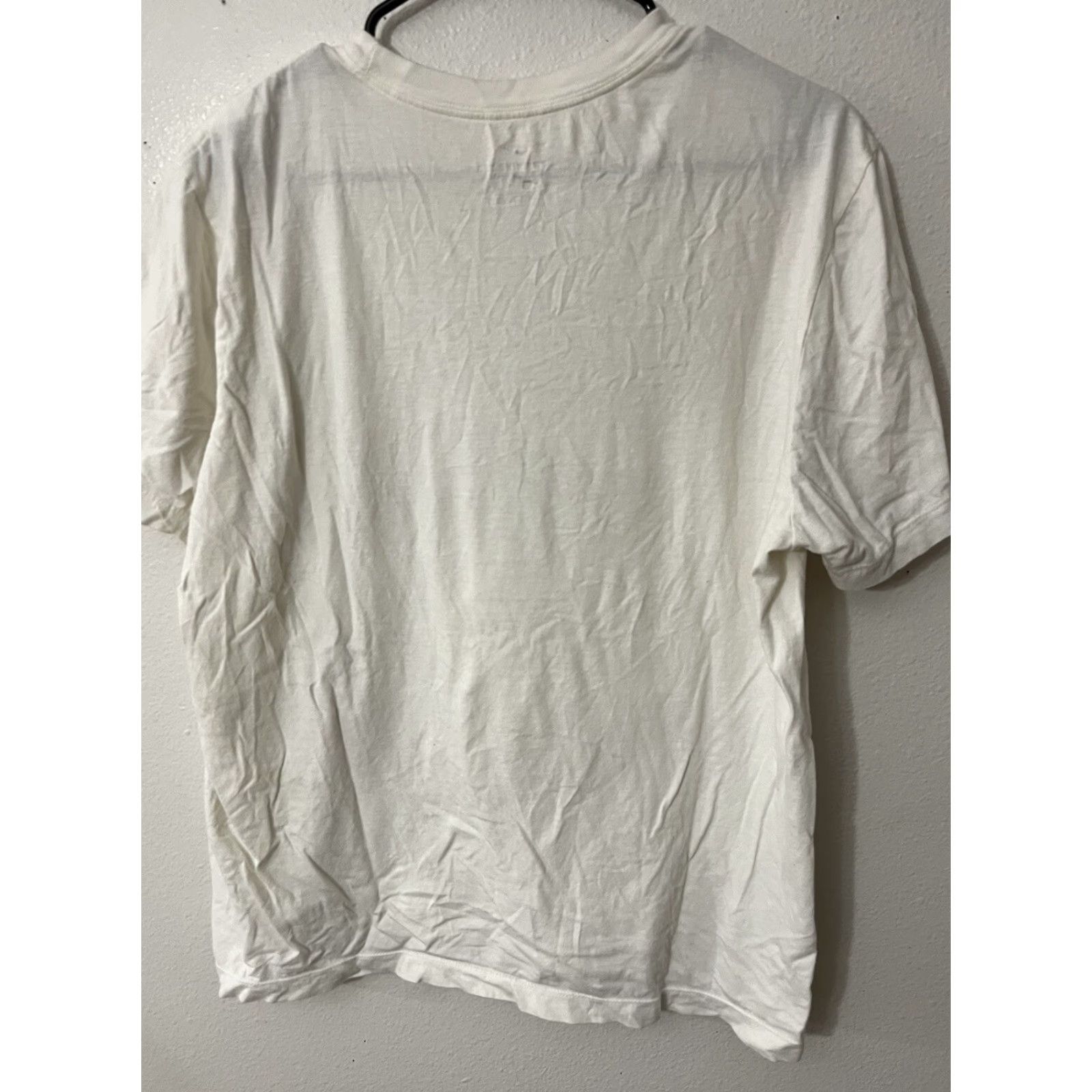 Nike Nike Sportswear Tee T-Shirt White Large Tee Short Sleeve Men Distressed Size US L / EU 52-54 / 3 - 4 Thumbnail