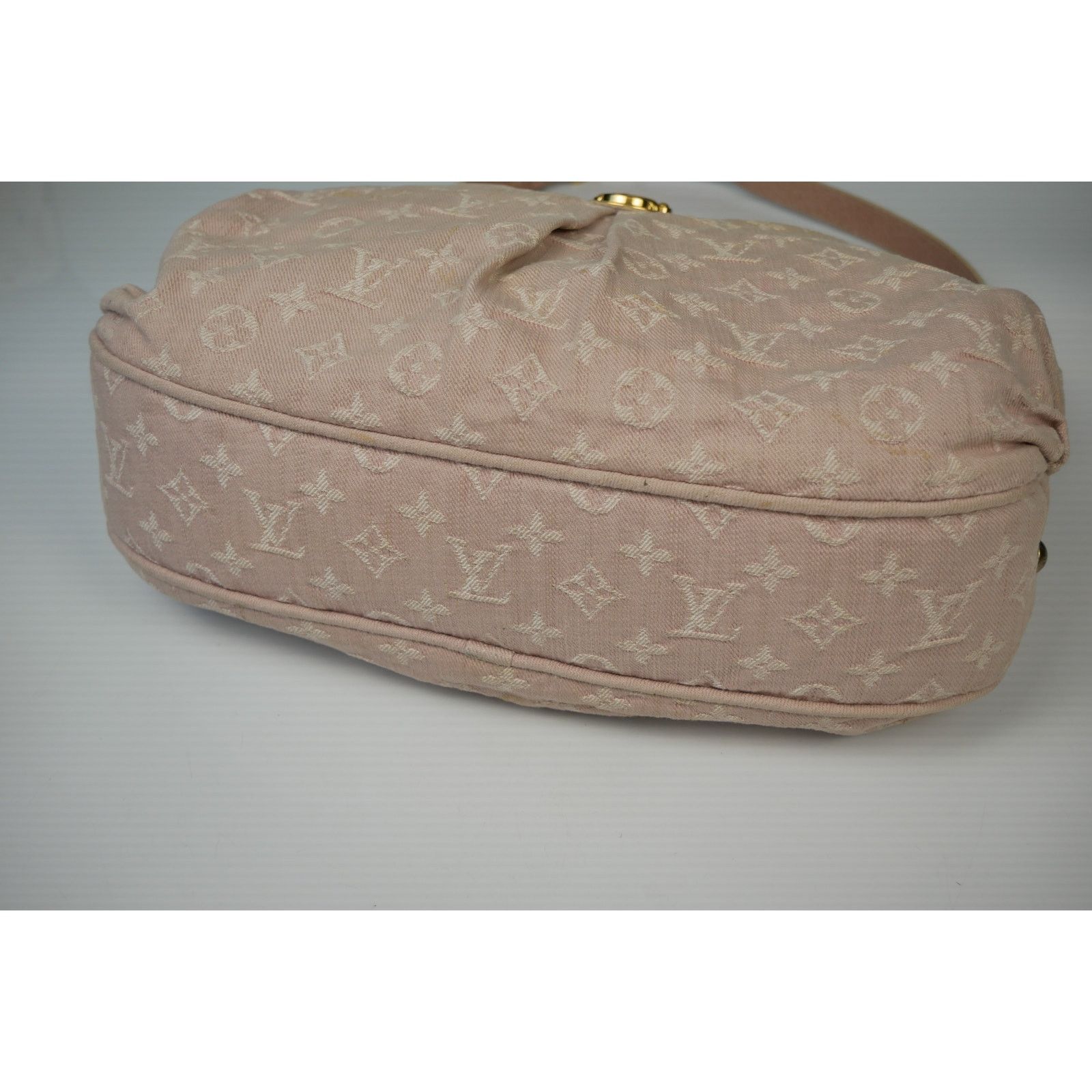 Louis Vuitton Louis Vuitton Rose Denim Monogram Bag Size ONE SIZE - 10 Thumbnail