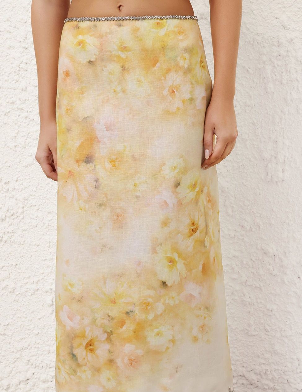 oc11z0925 Crush Scalloped Midi Skirt in Multicolor
