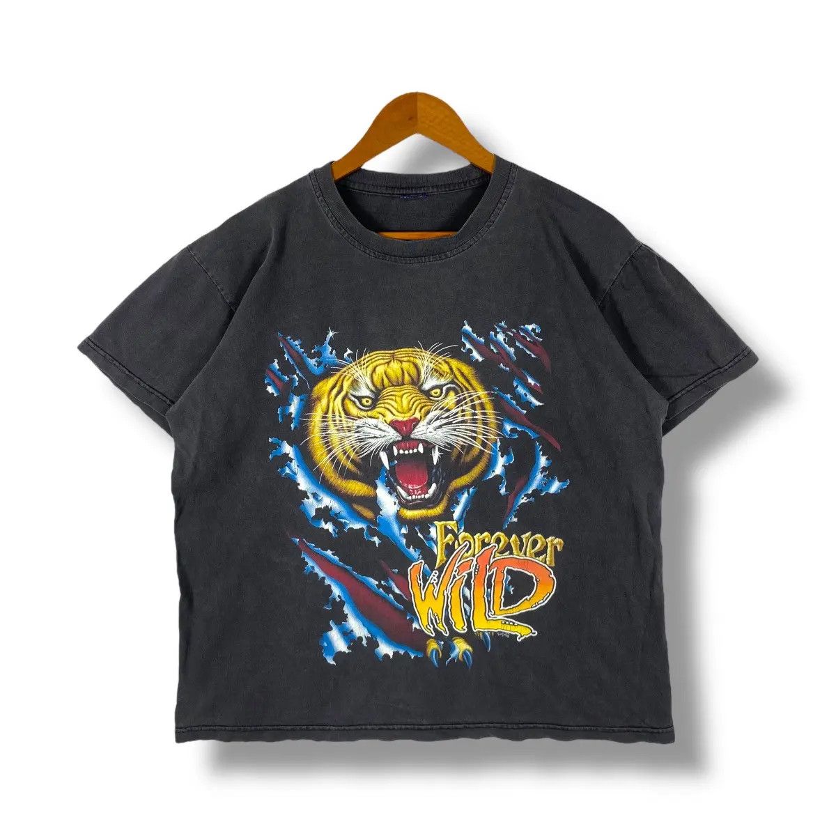 Other Vintage 00's FOREVER WILD TIGER Graphic Tee Shirt Size US L / EU 52-54 / 3 - 1 Thumbnail