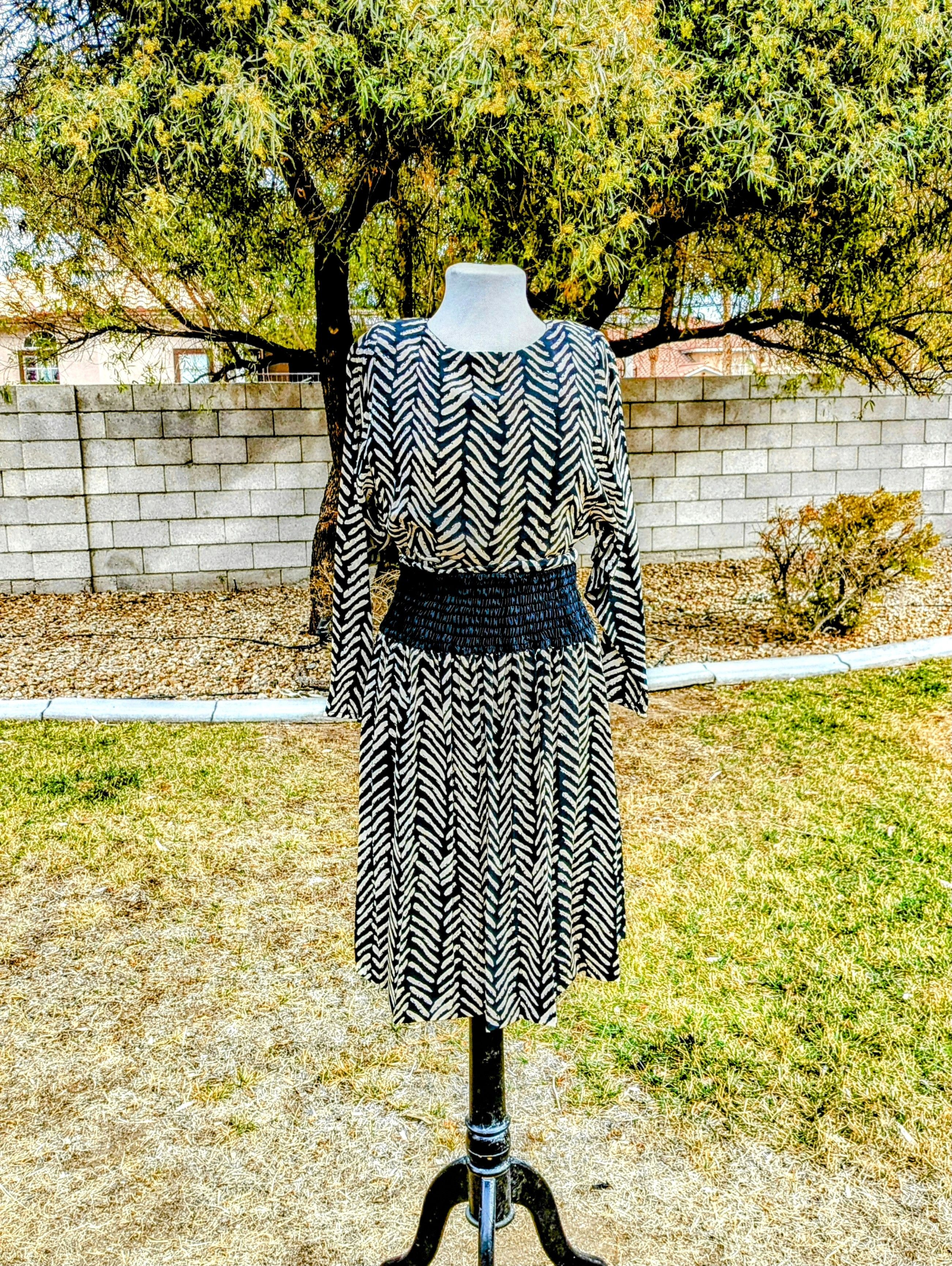 Vintage Maggy London by Jeannene Booher White Stripe Silk Midi Dress Size S / US 4 / IT 40 - 1 Thumbnail
