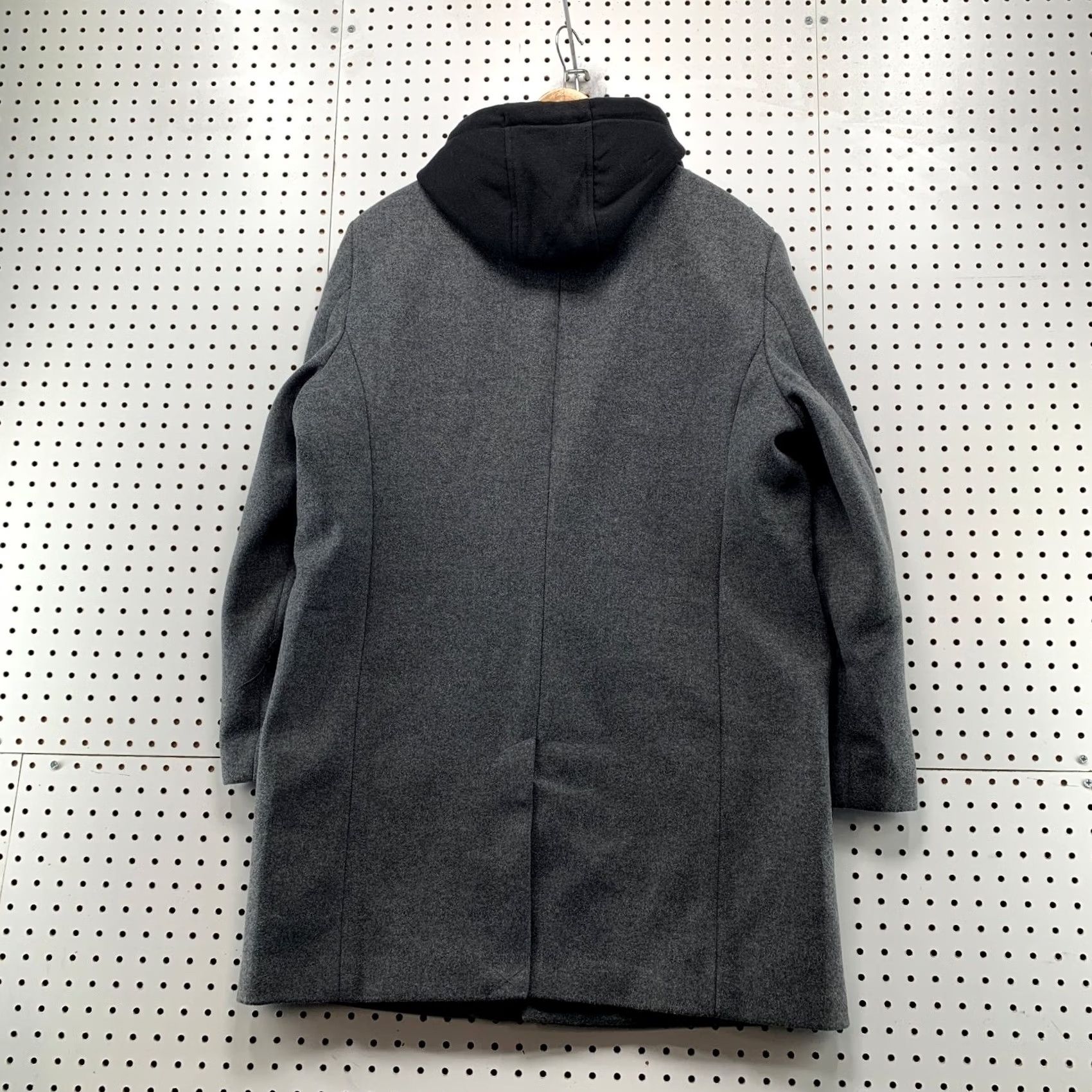DKNY DKNY Coat Mens L Grey Faux Wool Removable Hooded Liner NWT Coat Mens L Grey Faux Wool Hooded Liner NWT Size US L / EU 52-54 / 3 - 2 Thumbnail