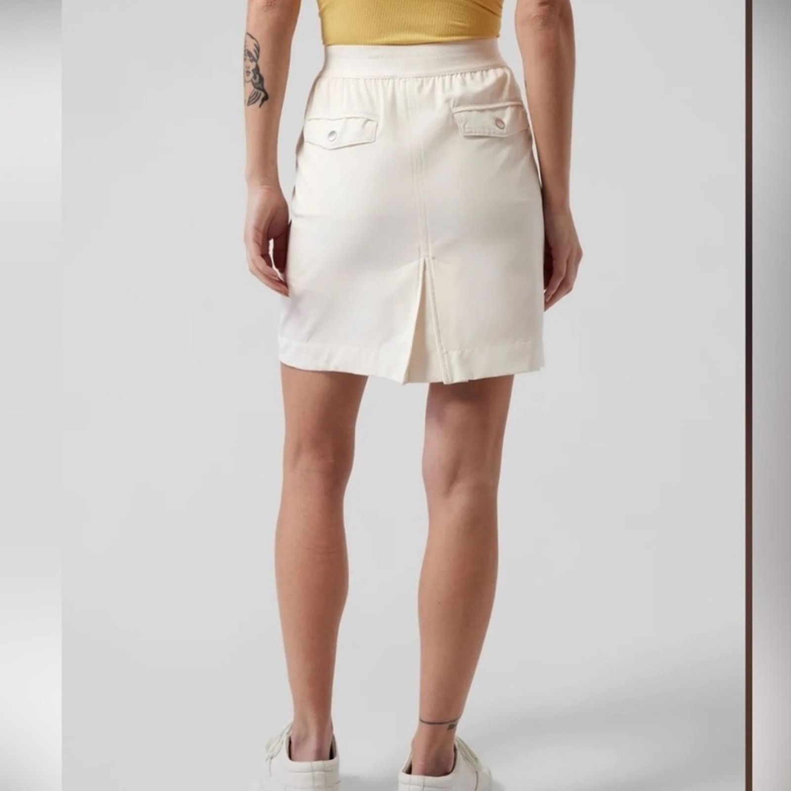 Athleta Athleta Vienna Jupe Cargo Skort in Magnolia White Size 16 Size 38" / US 16 / IT 52 - 2 Thumbnail