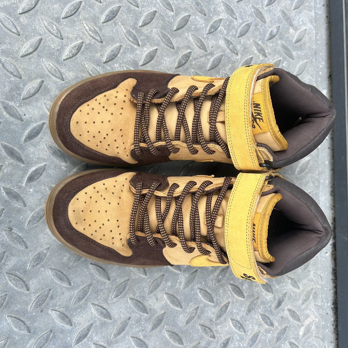 Nike Nike SB Dunk Mid Wheat Bronze 2006 Size US 8.5 / EU 41-42 - 2 Thumbnail