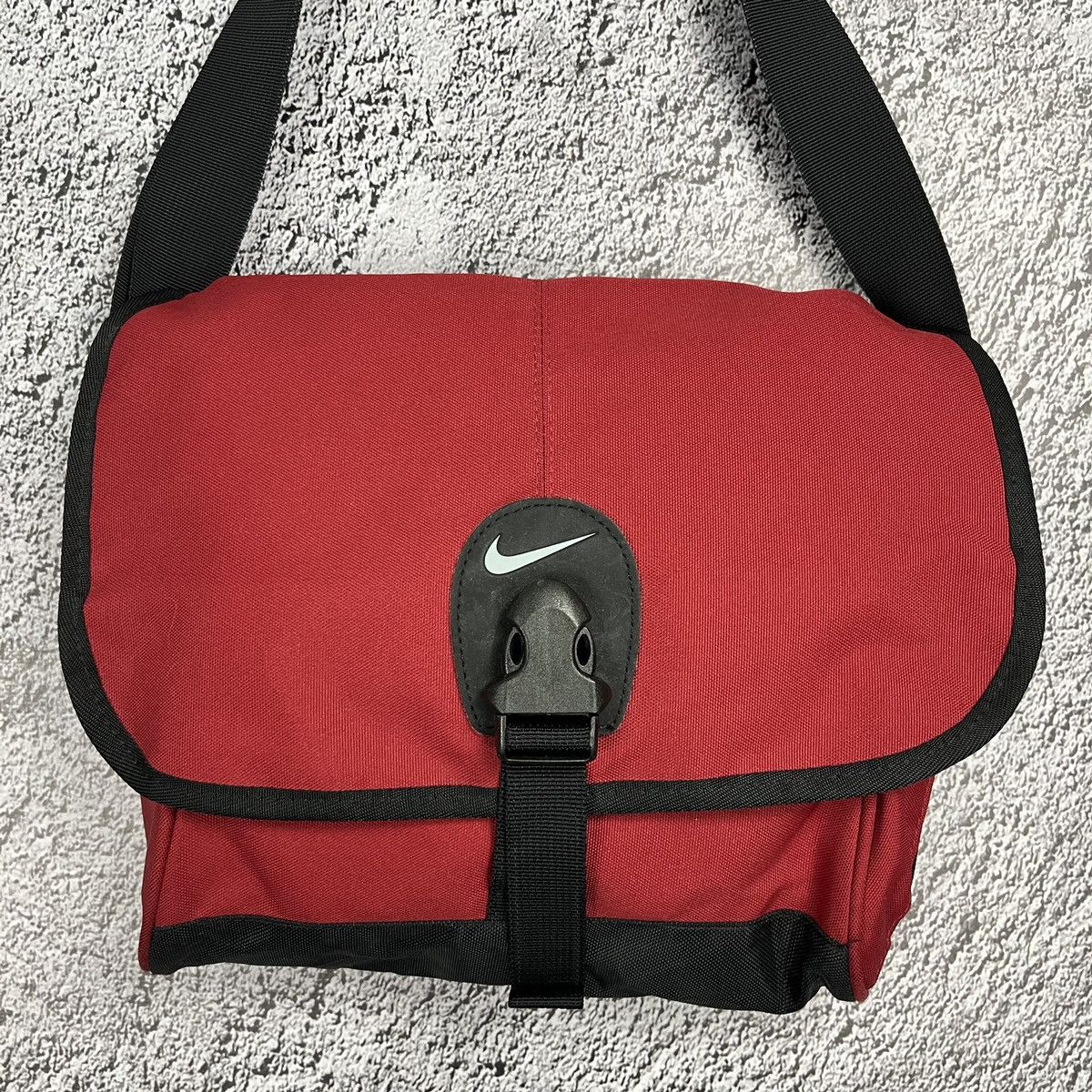 Nike × Vintage 🧰VINTAGE🧰 Nike 90s Crossbody Messenger Y2K Red Shoulder Bag Size ONE SIZE - 3 Thumbnail