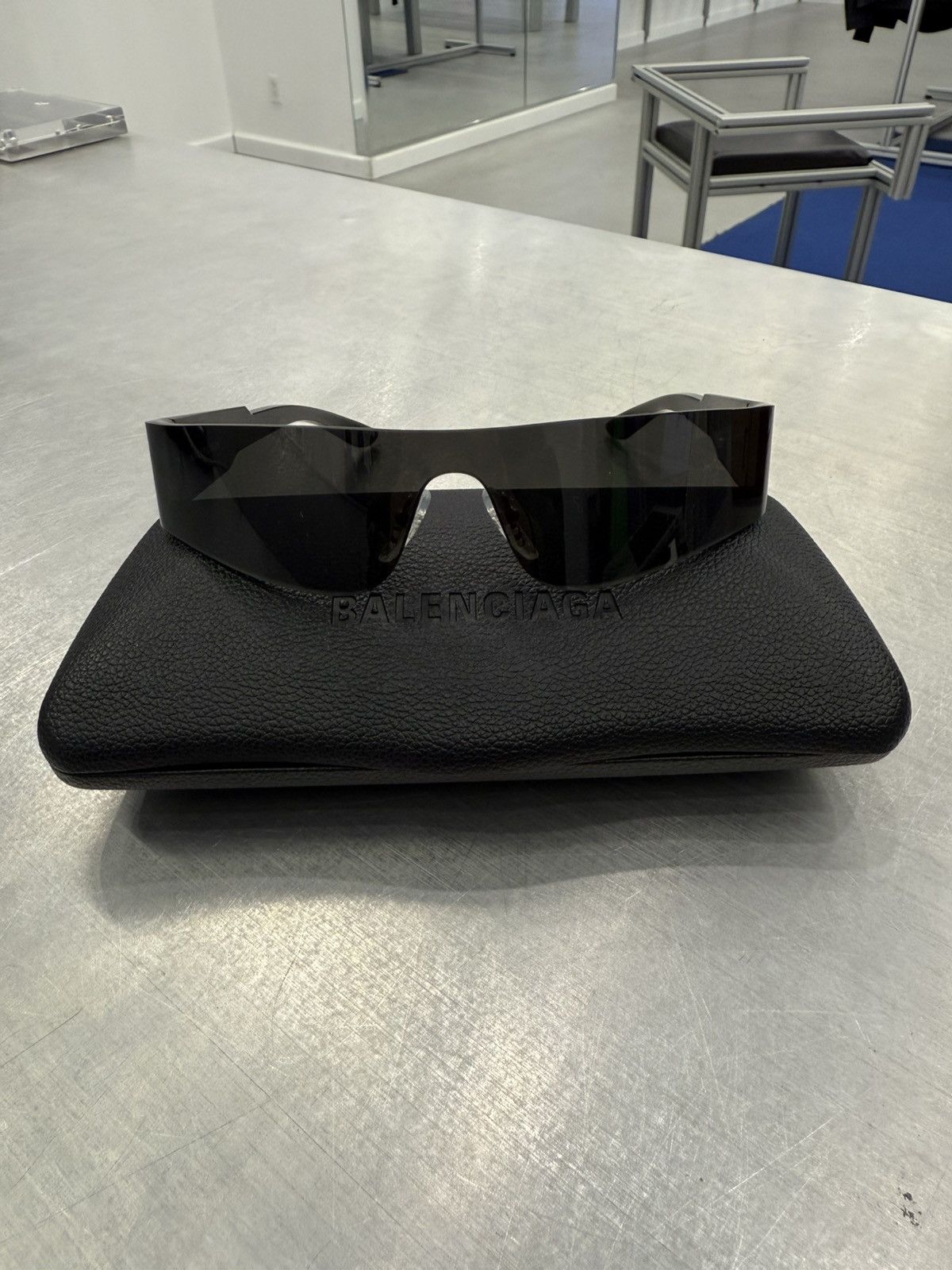 Balenciaga Balenciaga Mono Rectangle Sunglasses | Grailed Balenciaga Balenciaga Mono Rectangle Sunglasses | Grailed