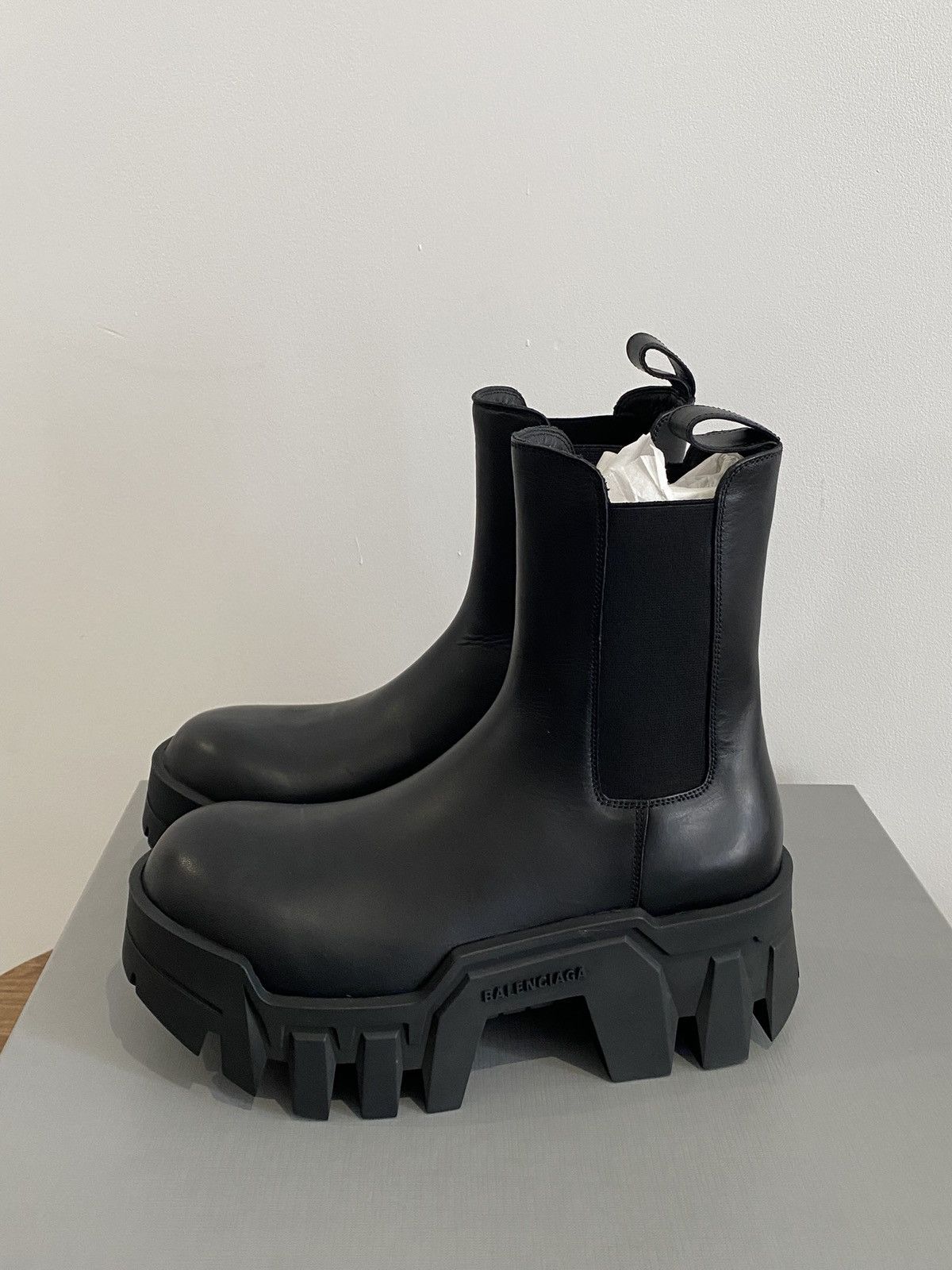 Balenciaga Balenciaga Bulldozer leather boots Size 38 | Grailed