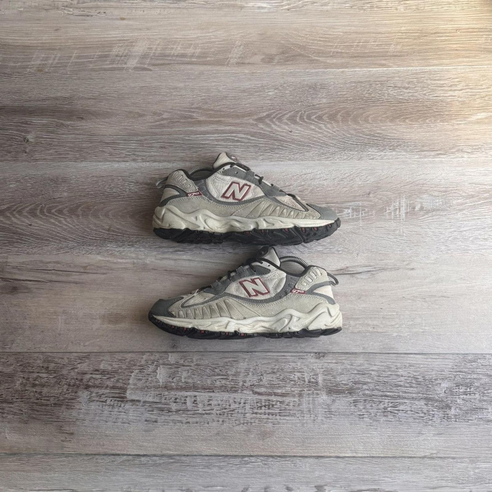 NEW BALANCE • VNTG 470 \