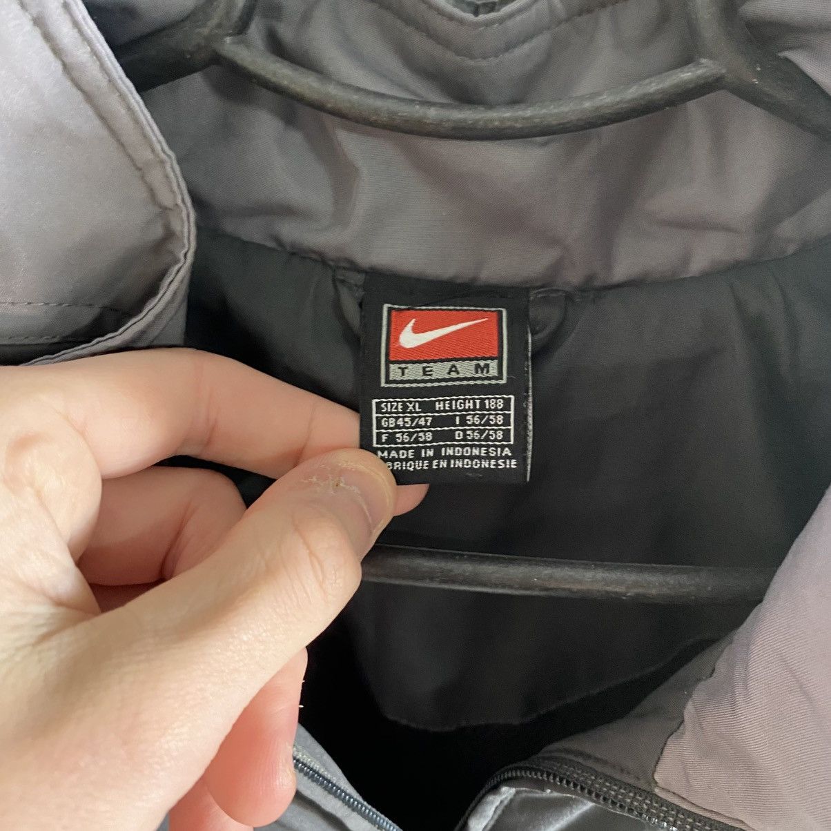 90’s NIKE TRACK JACKET RETRO SWOOSH LOGO Y2K
