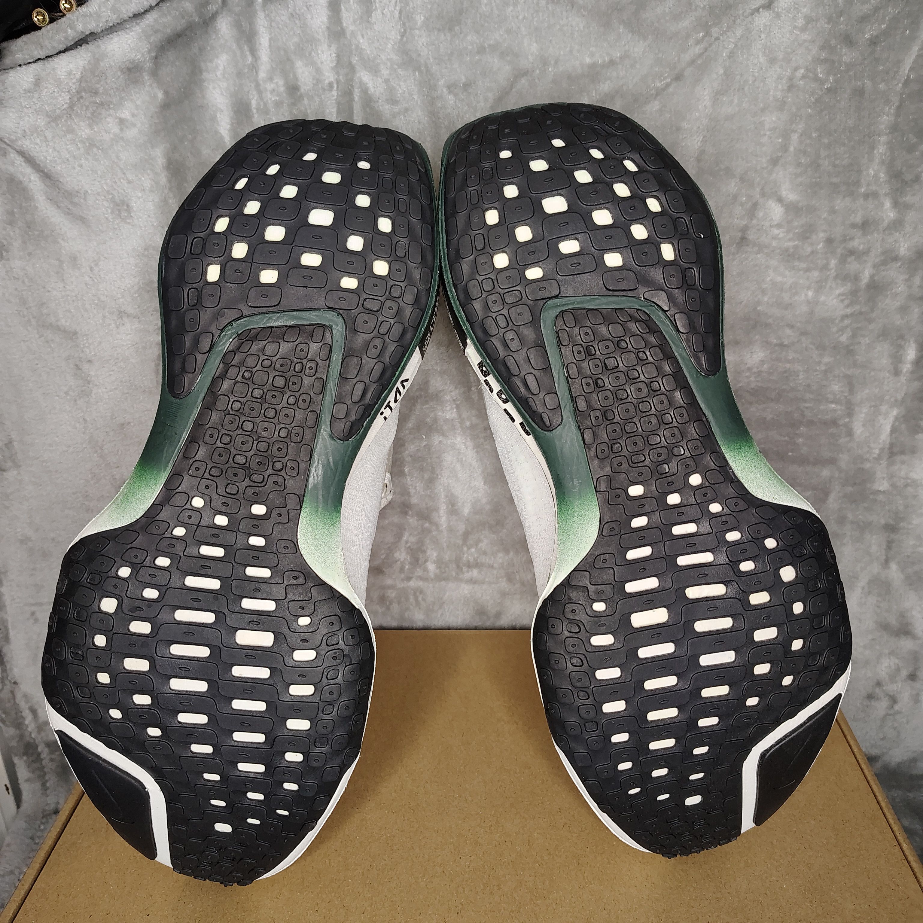 Nike Nike Zoomx Invincible Run FK 3 FZ4018-100 Elite Mens 13 Size US 13 / EU 46 - 17 Thumbnail
