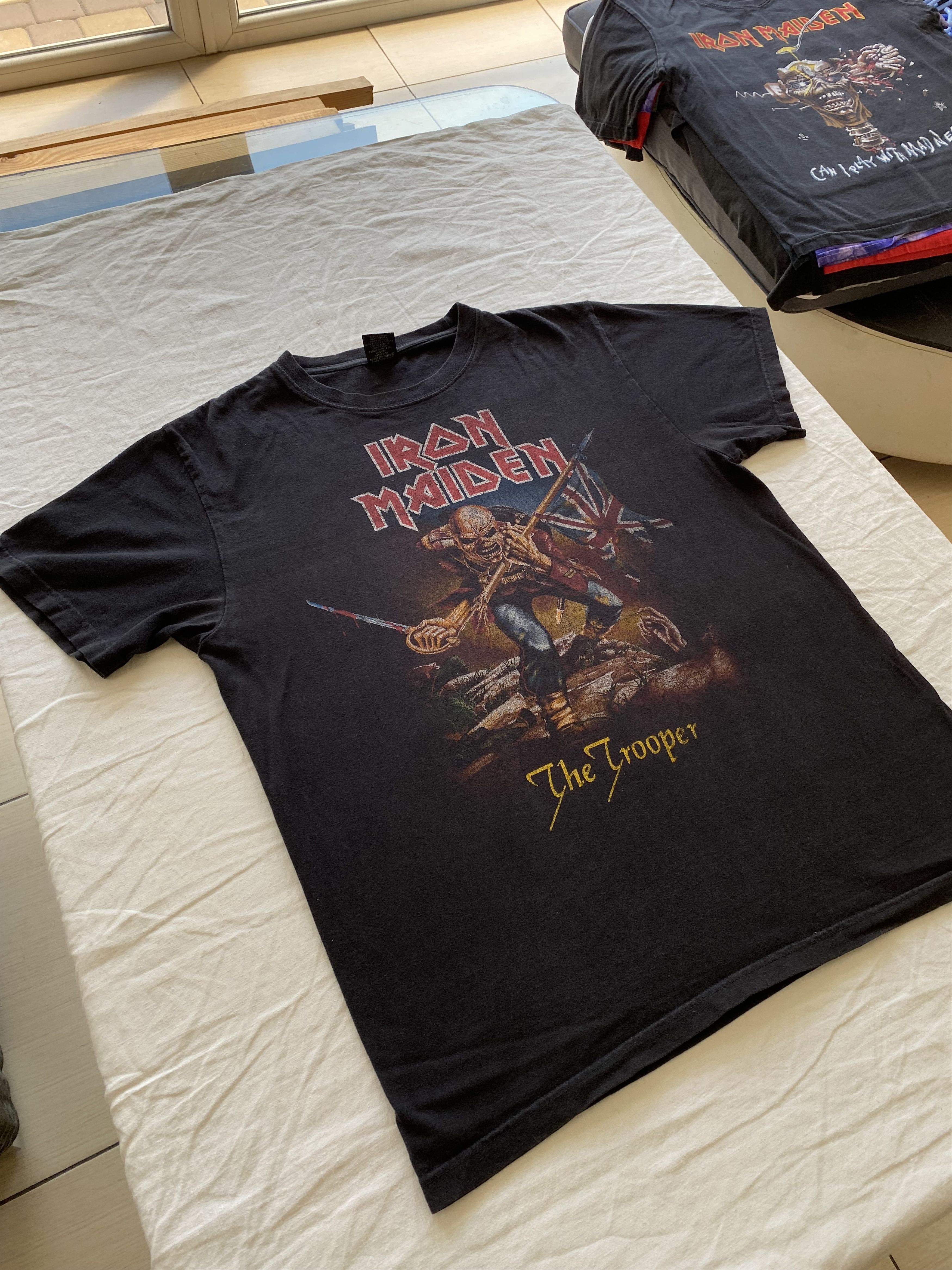 Band Tees Vintage 2000s Iron Maiden The Trooper Rock Band T-shirt Size US L / EU 52-54 / 3 - 12 Thumbnail