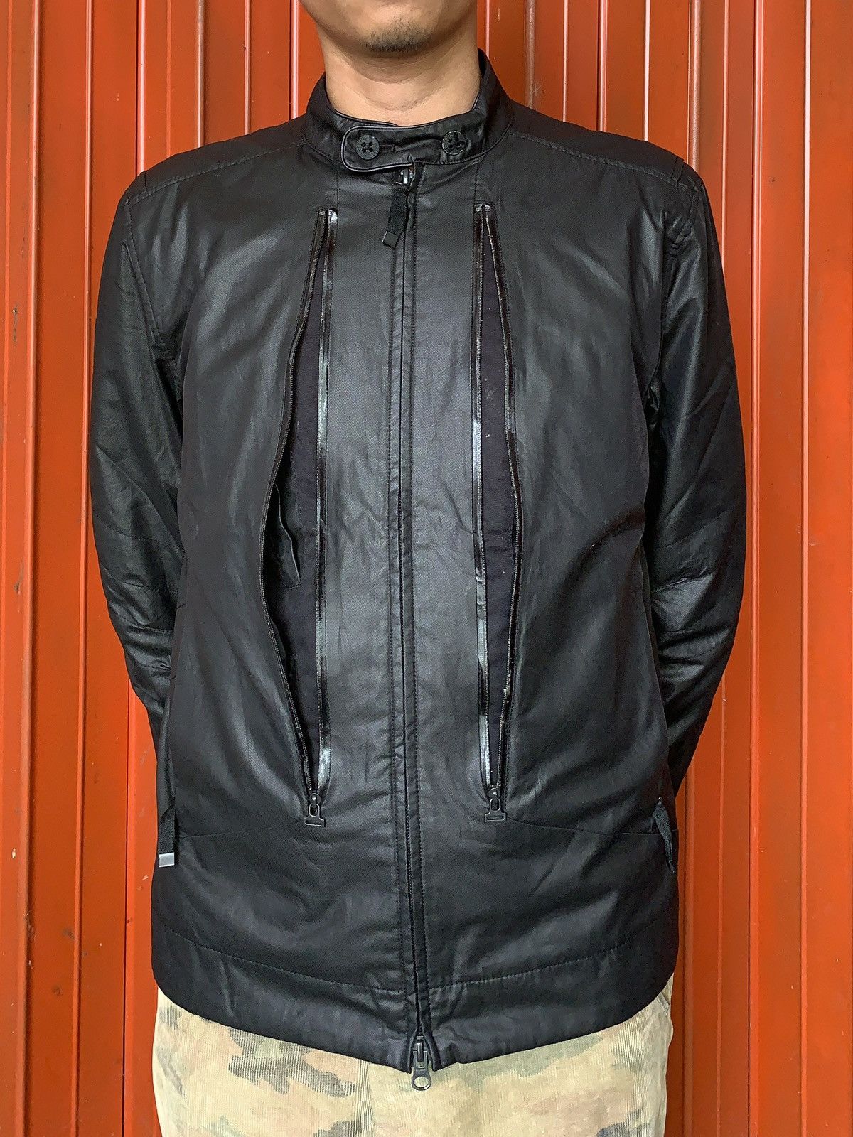 Hussein Chalayan × Puma 2000s Puma Hussein Chalayan Urban Mobility Stealth Pocket Size US M / EU 48-50 / 2 - 6 Thumbnail