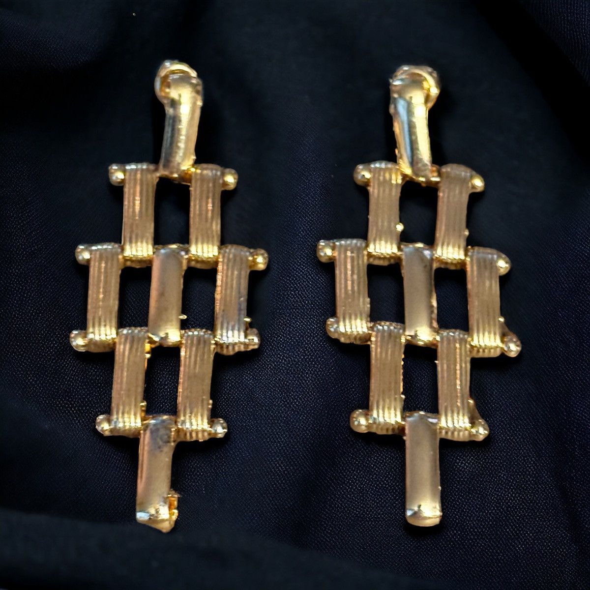 Other Hold tone basketweave dangle earrings Size ONE SIZE - 1 Thumbnail
