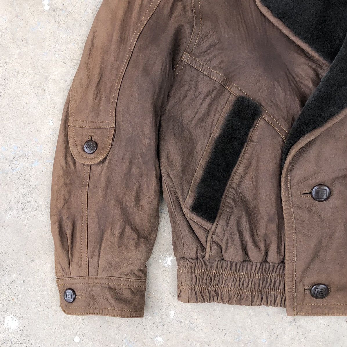Pierre Balmain VTG Pierre Balmain Paris Leather Fur Collar Bomber Jacket Size US L / EU 52-54 / 3 - 17 Thumbnail