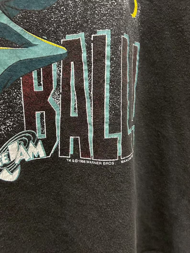 Vintage Vintage 1996 Taz Manian Space Jam Movie tshirt size L Size US L / EU 52-54 / 3 - 4 Thumbnail