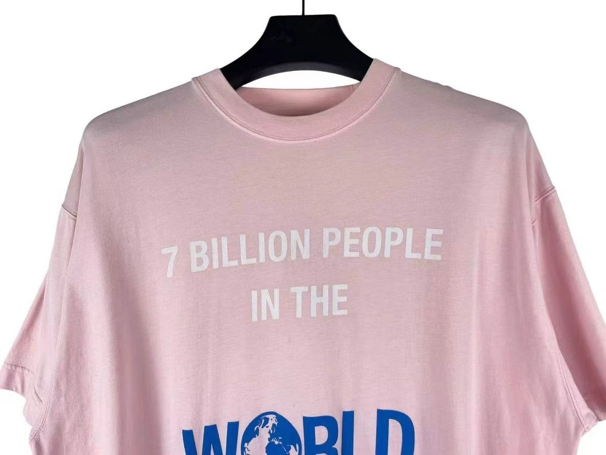 Vetements Vetements “ Want To Date Me?” Slogan Tee Size US S / EU 44-46 / 1 - 3 Thumbnail