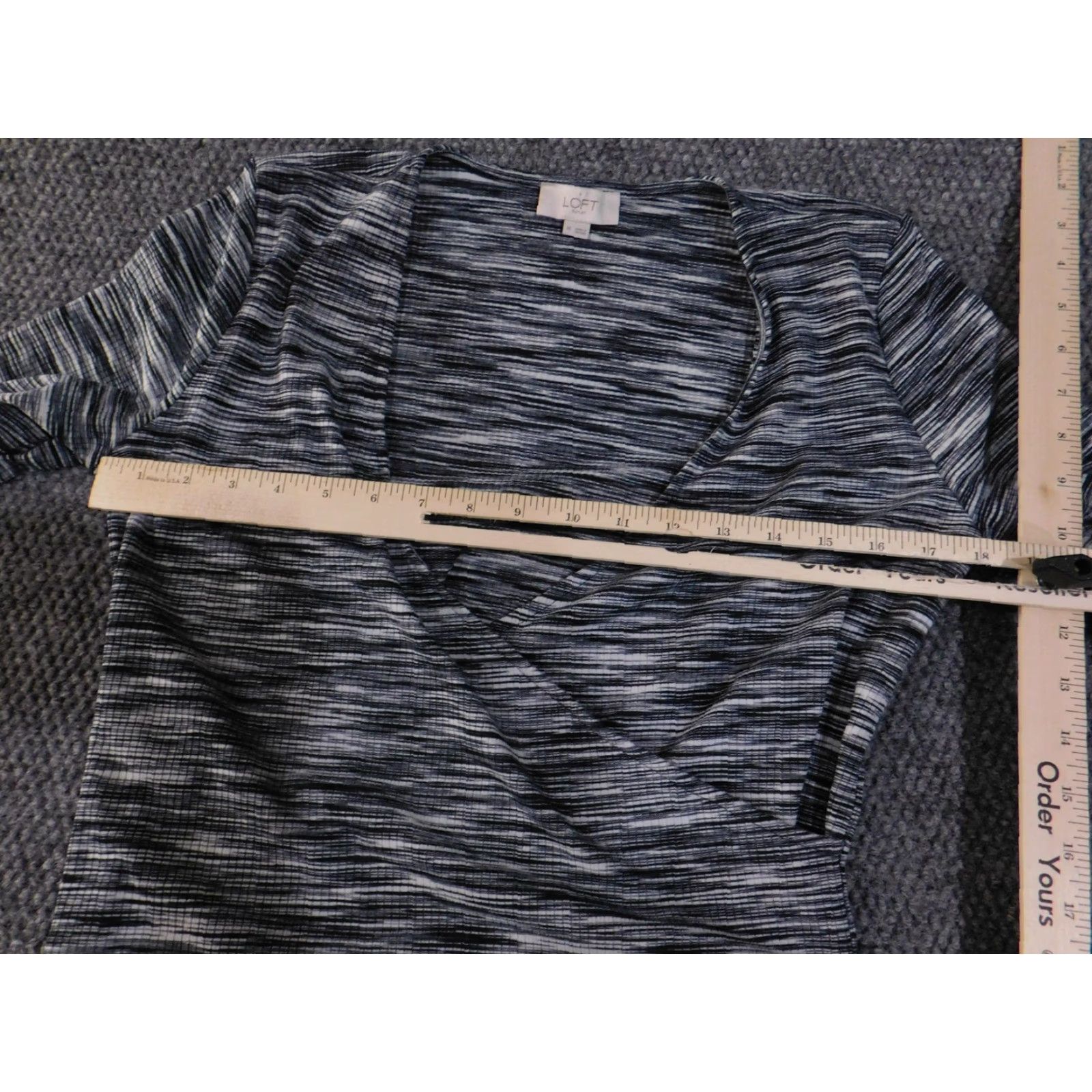Loft LOFT Outlet Shirt Womens M Black Gray Space Dye Surplice Wrap V-Neck Stretch T-Shirt Women Size M / US 6-8 / IT 42-44 - 6 Thumbnail
