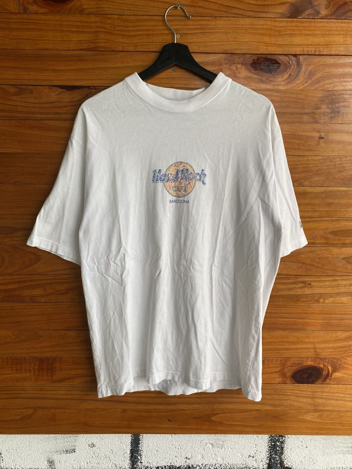 Hard Rock Cafe Vintage 90s Hard Rock Cafe Barcelona Heavy Tee –Unisex White Size US M / EU 48-50 / 2 - 5 Thumbnail