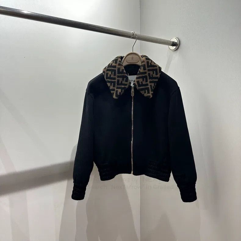 Fendi Fendi Fur Collar Zip-Up Wool Jacket with Jacquard Print Size XS / US 0-2 / IT 36-38 - 1 Thumbnail