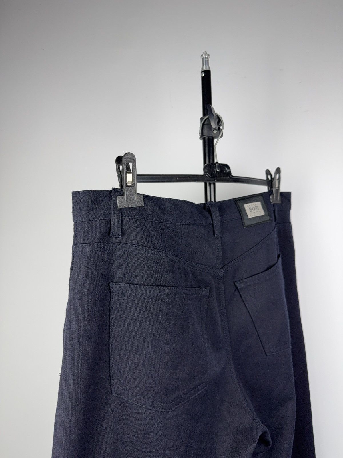 Hugo Boss Luxury Hugo Boss Italy Art in Fashion Cotton Straight Pants Size US 30 / EU 46 - 12 Thumbnail