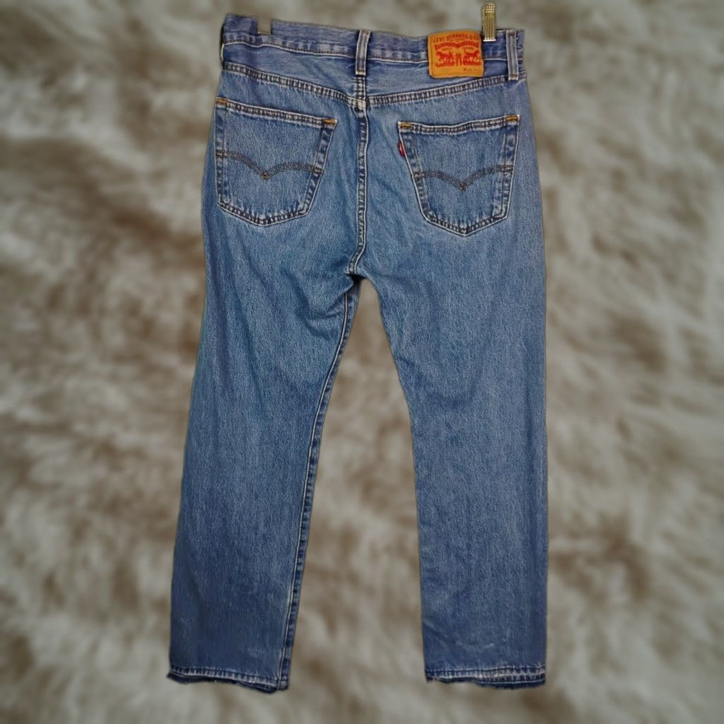 Levi's Levi's 501 Jeans Denim Medium Wash Regular Straight Vintage No 501 Series 32x30 Mens Jeans Frayed Size US 32 / EU 48 - 1 Thumbnail