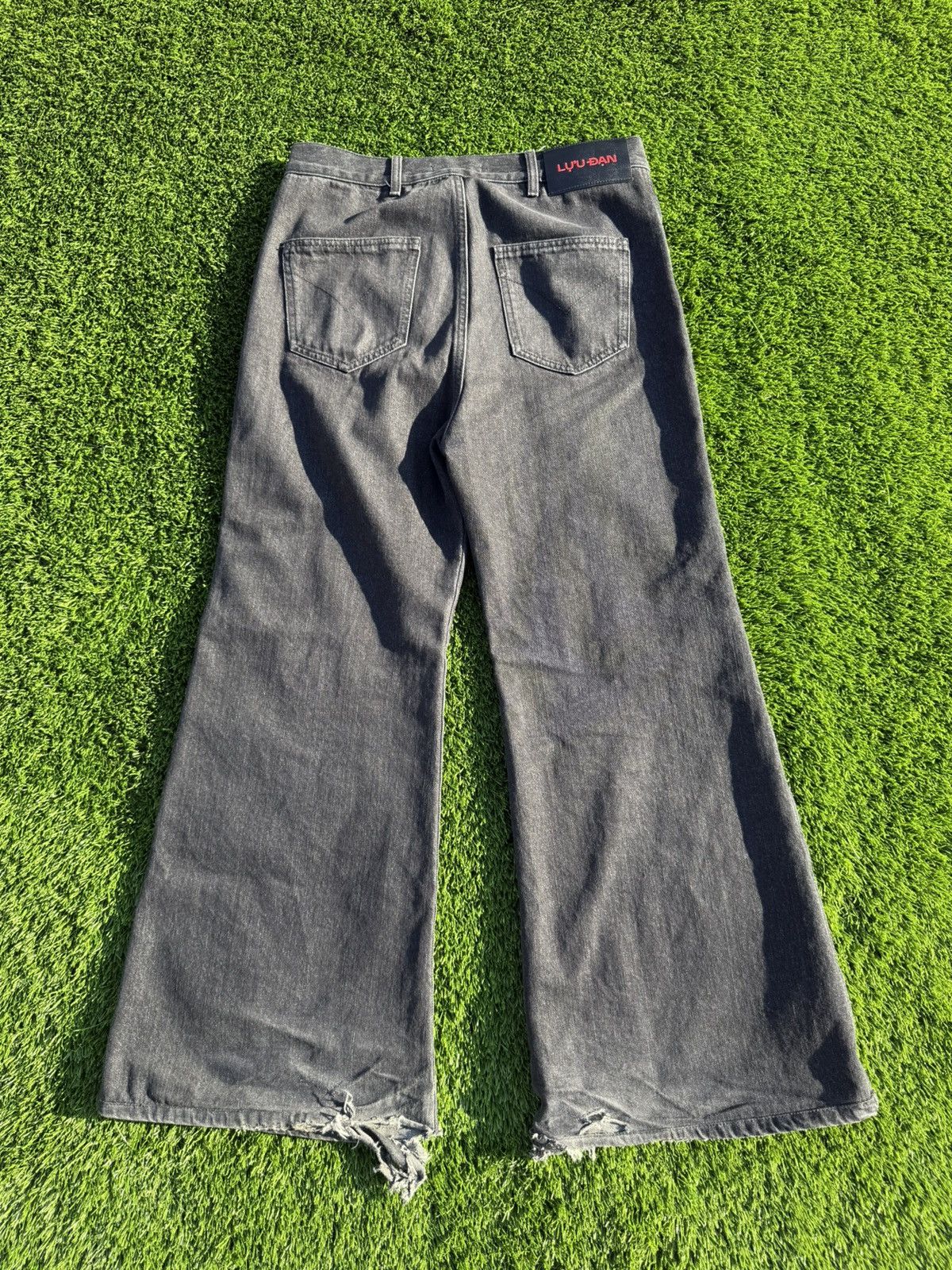 LUU DAN Lu’u Dan Vintage Wash Elephant Jeans Size US 30 / EU 46 - 4 Thumbnail
