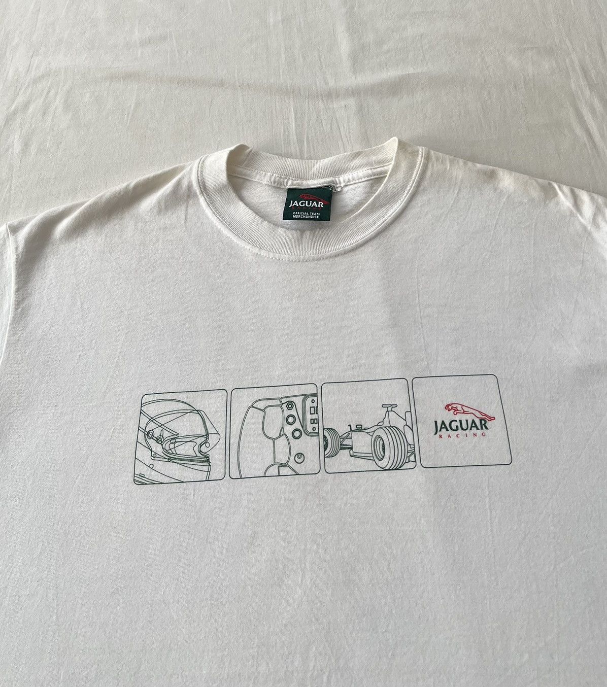 Formula 1 Vintage 2000s Jaguar Racing Formula 1 F1 Cars White T-shirt Size US L / EU 52-54 / 3 - 3 Thumbnail