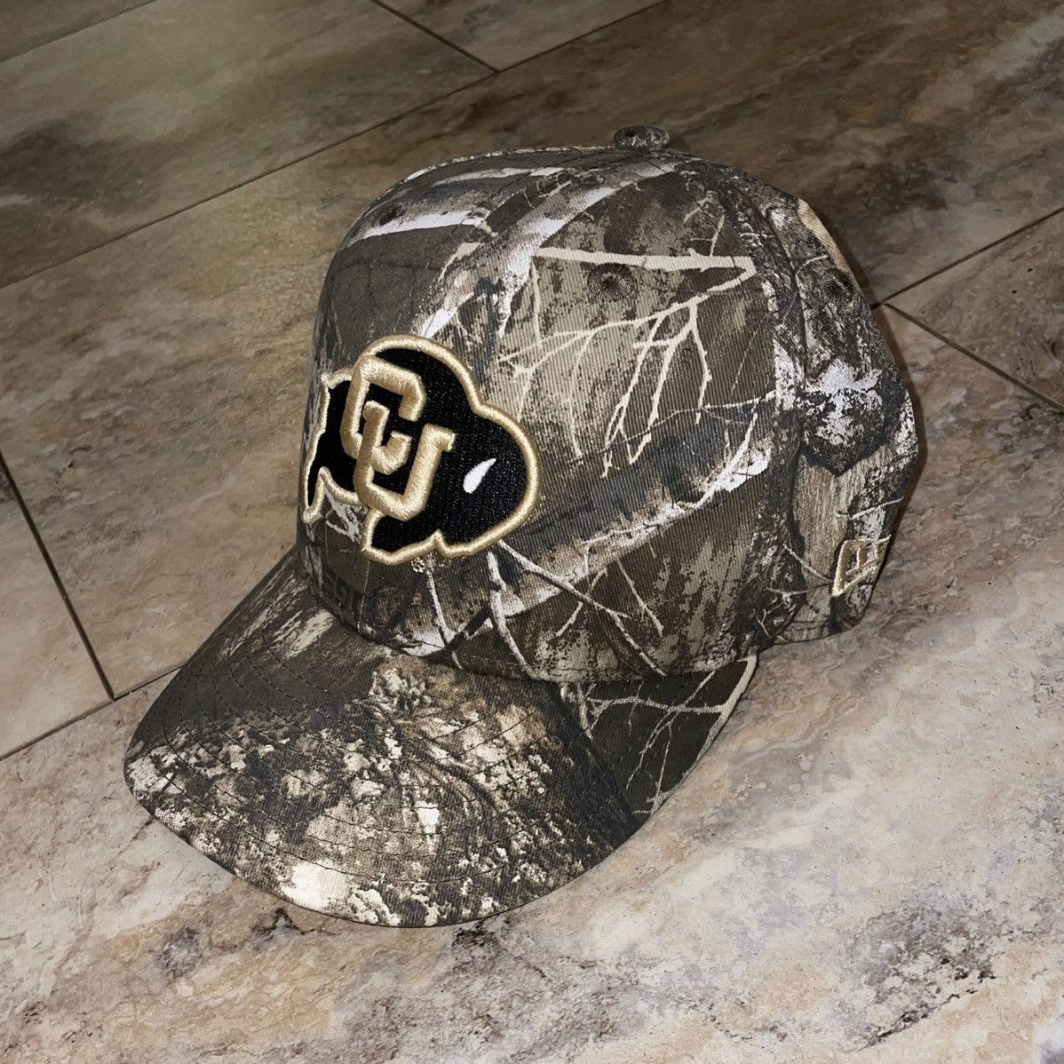Colorado Buffaloes Realtree 59FIFTY New Era Fitted Hat 7 1/8