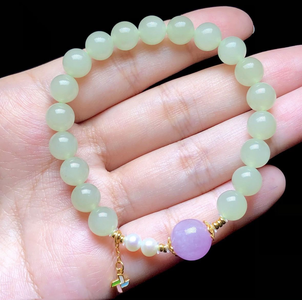Other Light green jade bracelet Size ONE SIZE - 1 Thumbnail