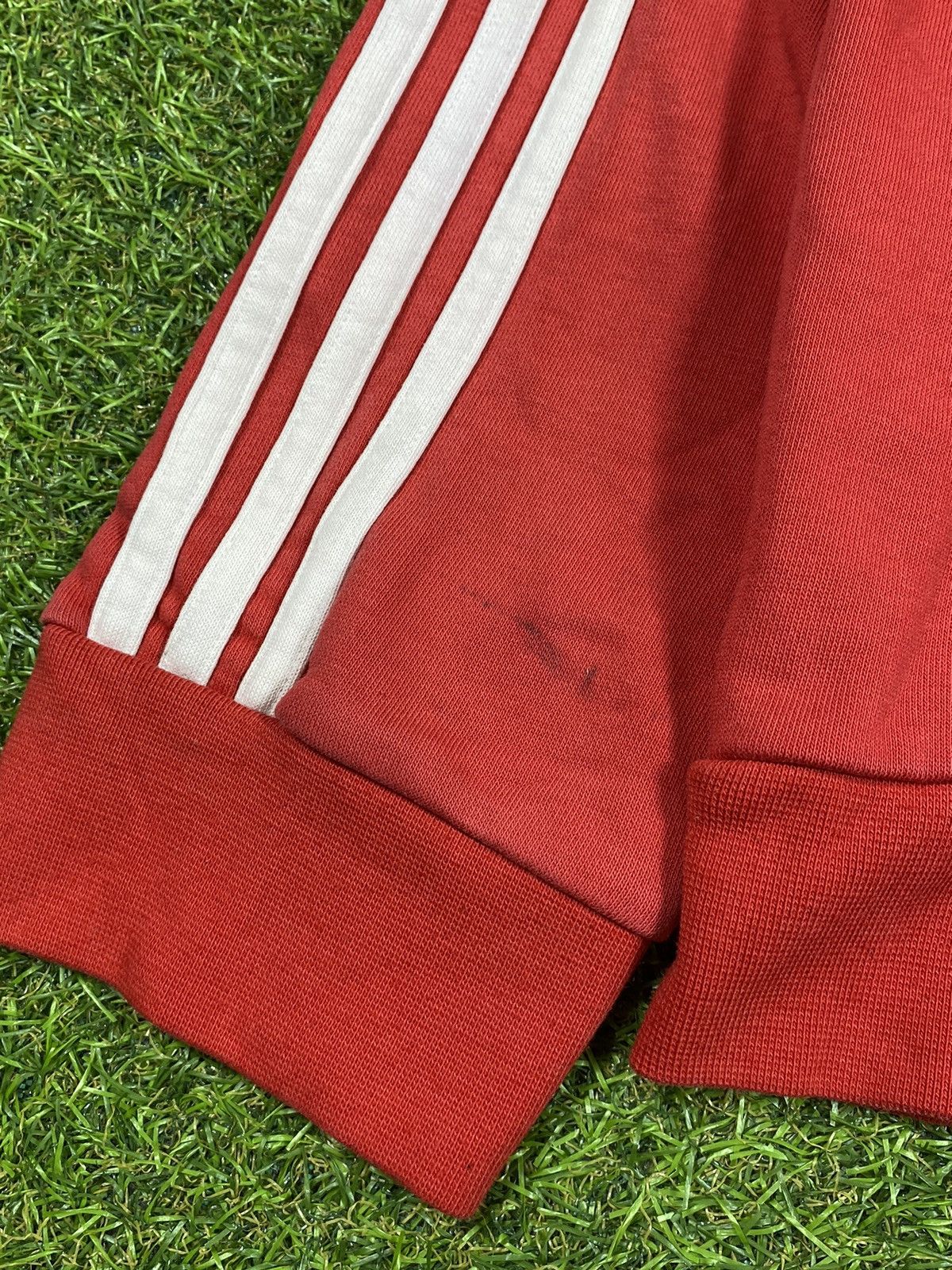 Adidas Vintage Y2K Adidas zip up hoodie Sun faded streetwear size L Size US L / EU 52-54 / 3 - 4 Thumbnail