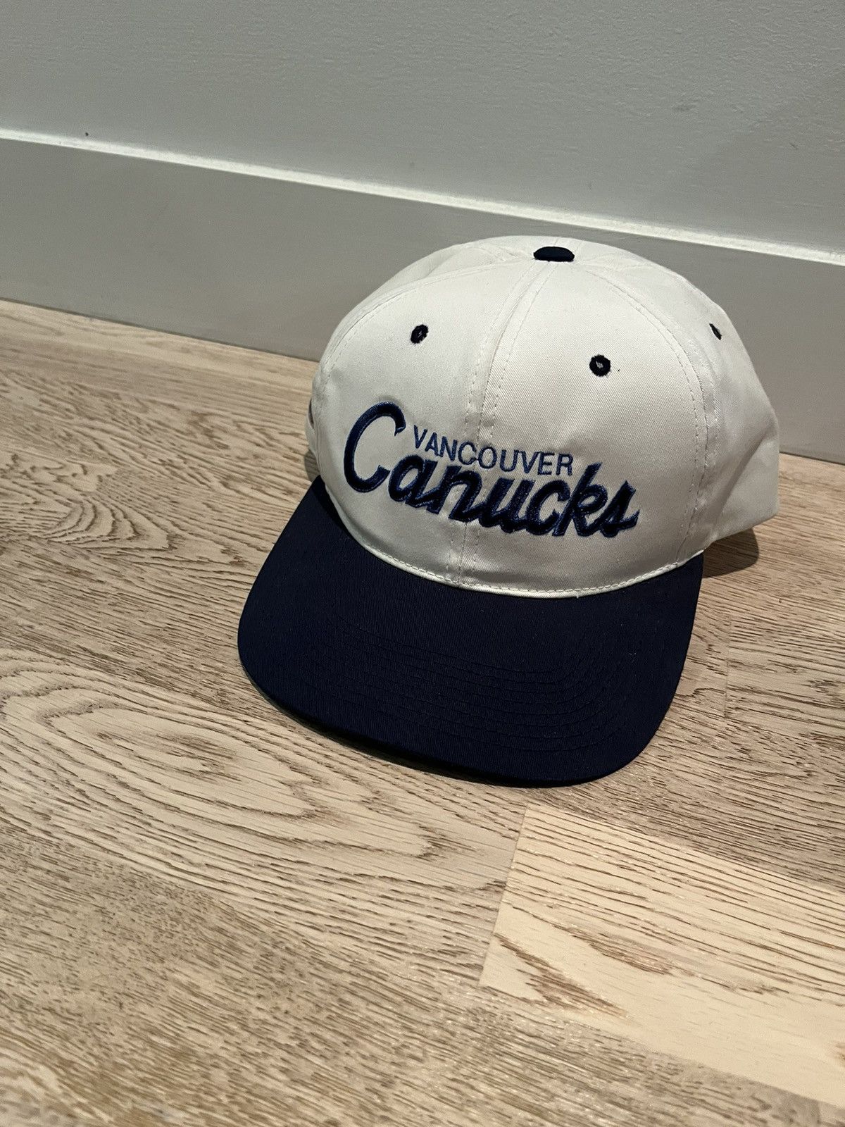 Vintage Vancouver Canucks Snapback Hat - Gem