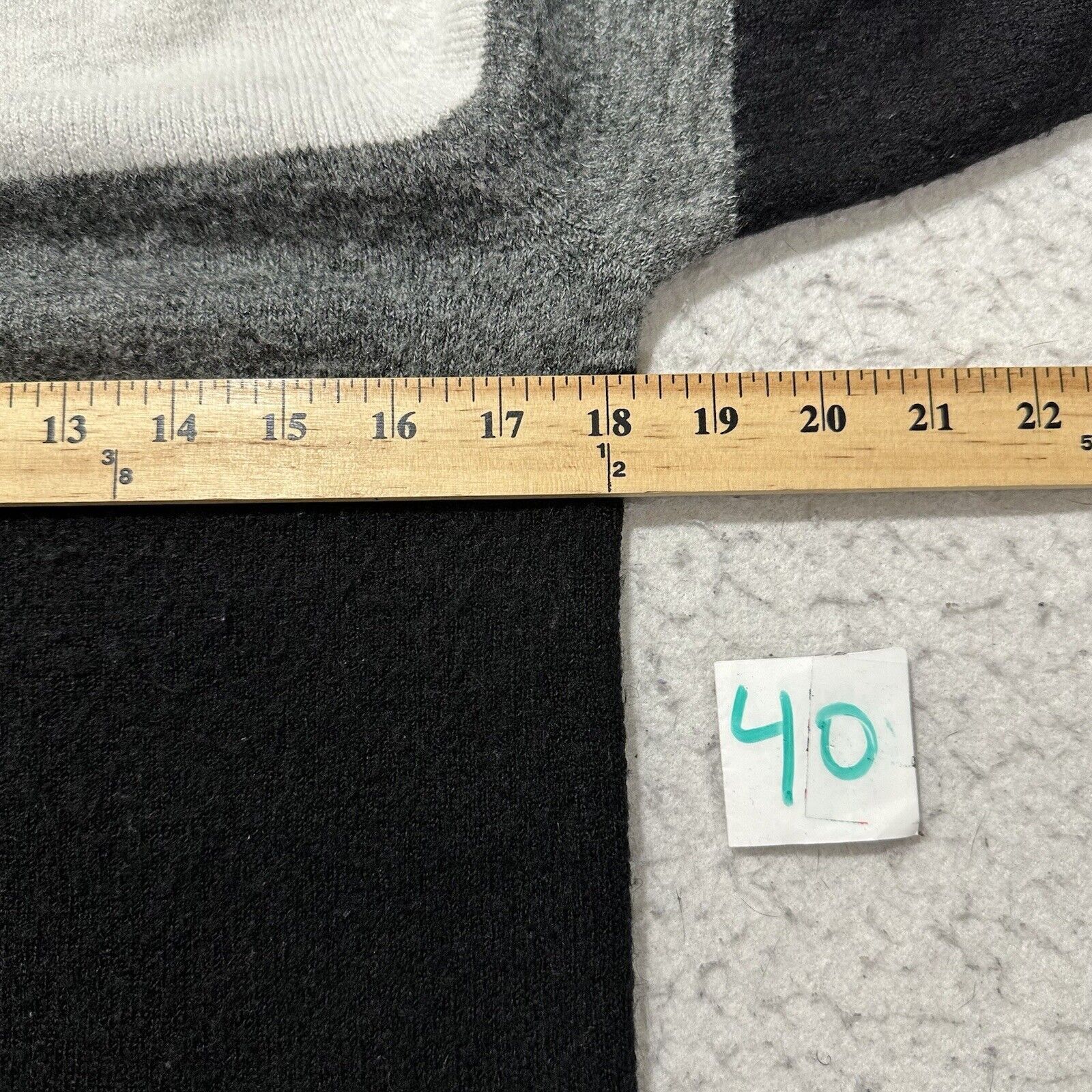 Old Navy Old Navy Small Lightweight Sweater Black White Gray Striped Size S / US 4 / IT 40 - 8 Thumbnail