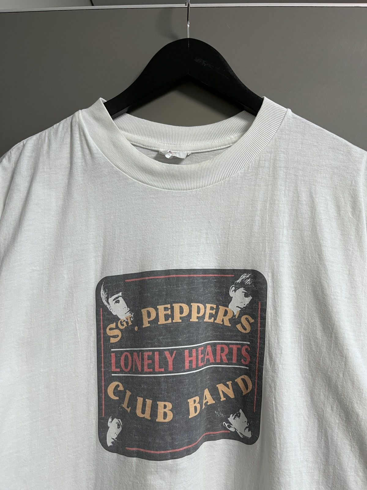 Band Tees The Beatles 90's sgt pepper's lonely hearts club band Size US XL / EU 56 / 4 - 1 Thumbnail