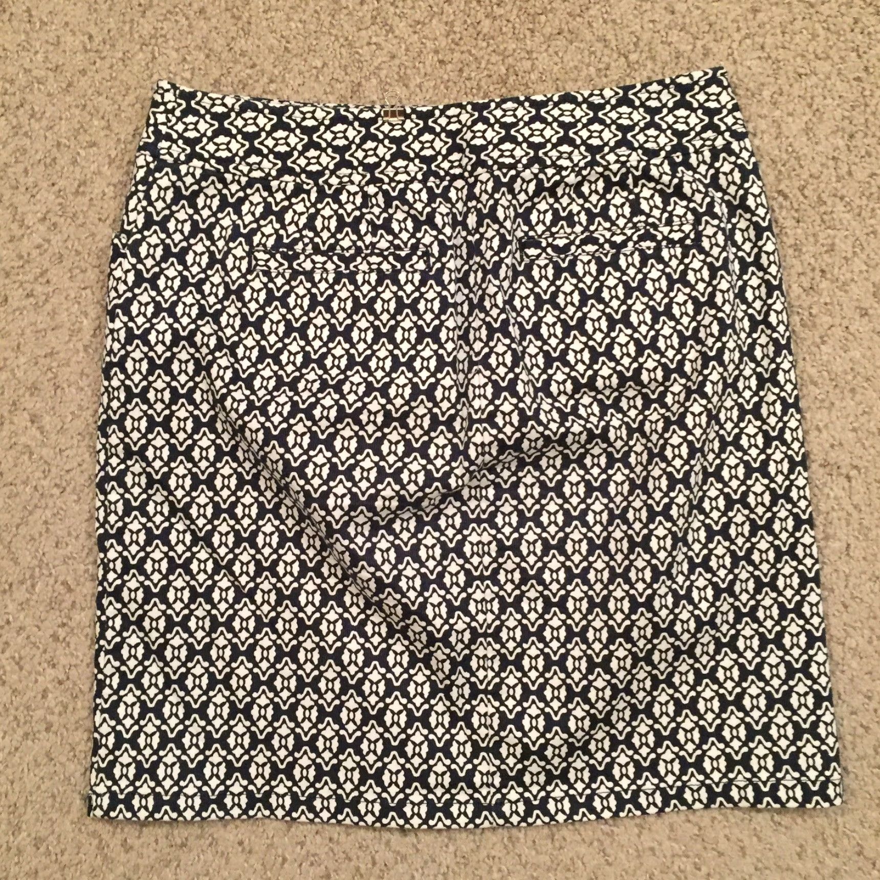Ann Taylor Ann Taylor Skirt Women Knee Length Black Geometric Pencil Unlined Zip Pockets Size 2 Regular Cotton Blend Machine Washable Vintage No Size 26" / US 2 / IT 38 - 7 Thumbnail