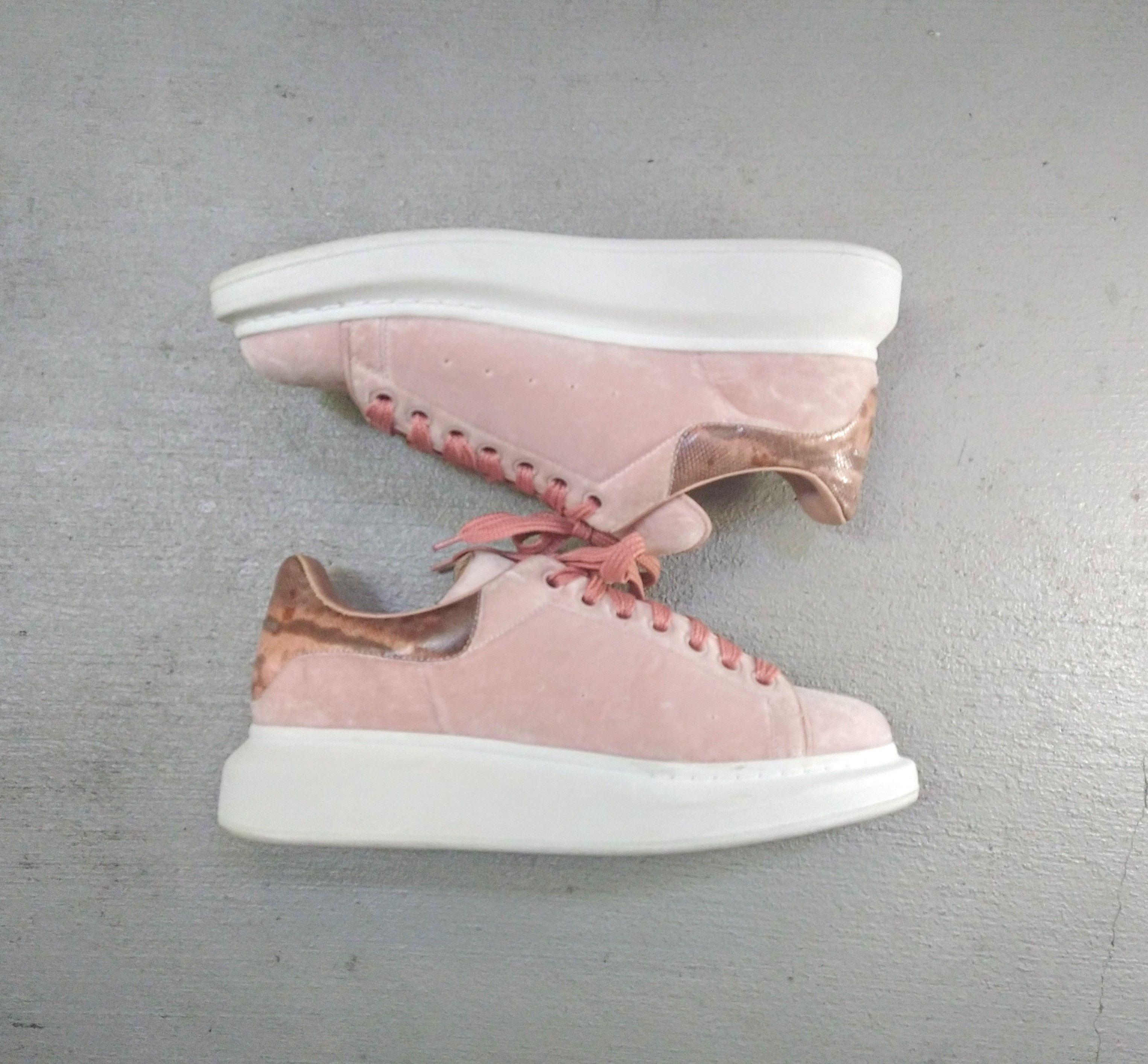 Alexander McQueen Oversized Sneakers Pink Velvet