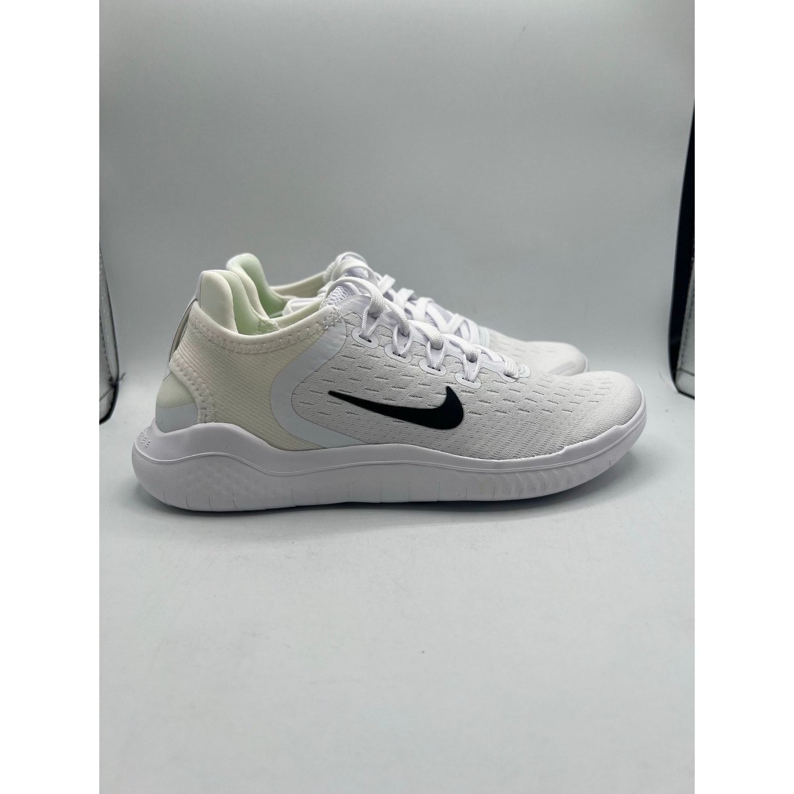 Nike Nike Free RN 2018 “White Black” size 5 women’s Size US 5 / IT 35 - 3 Thumbnail