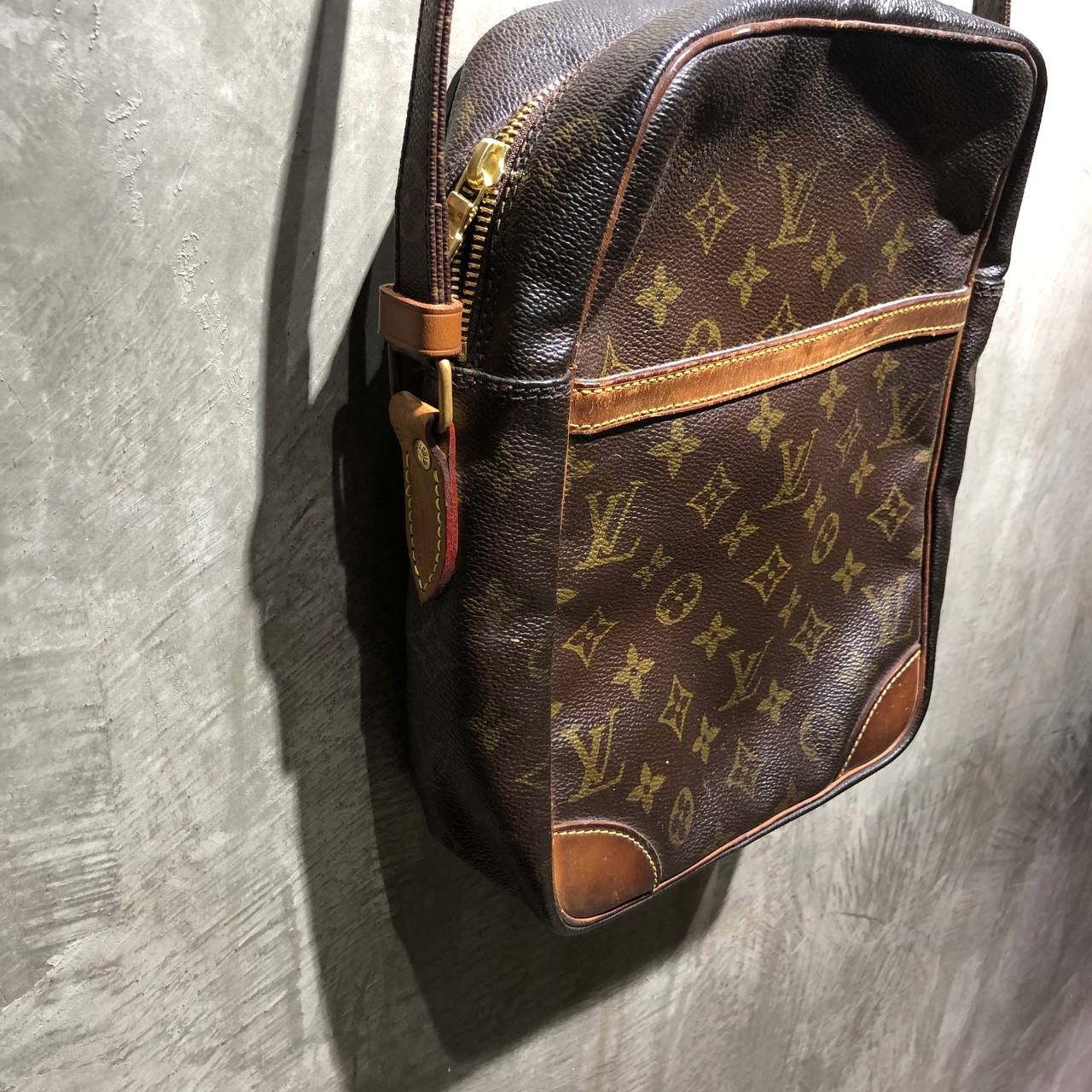 Louis Vuitton Louis Vuitton Danube Sling bag GM Size ONE SIZE - 5 Thumbnail