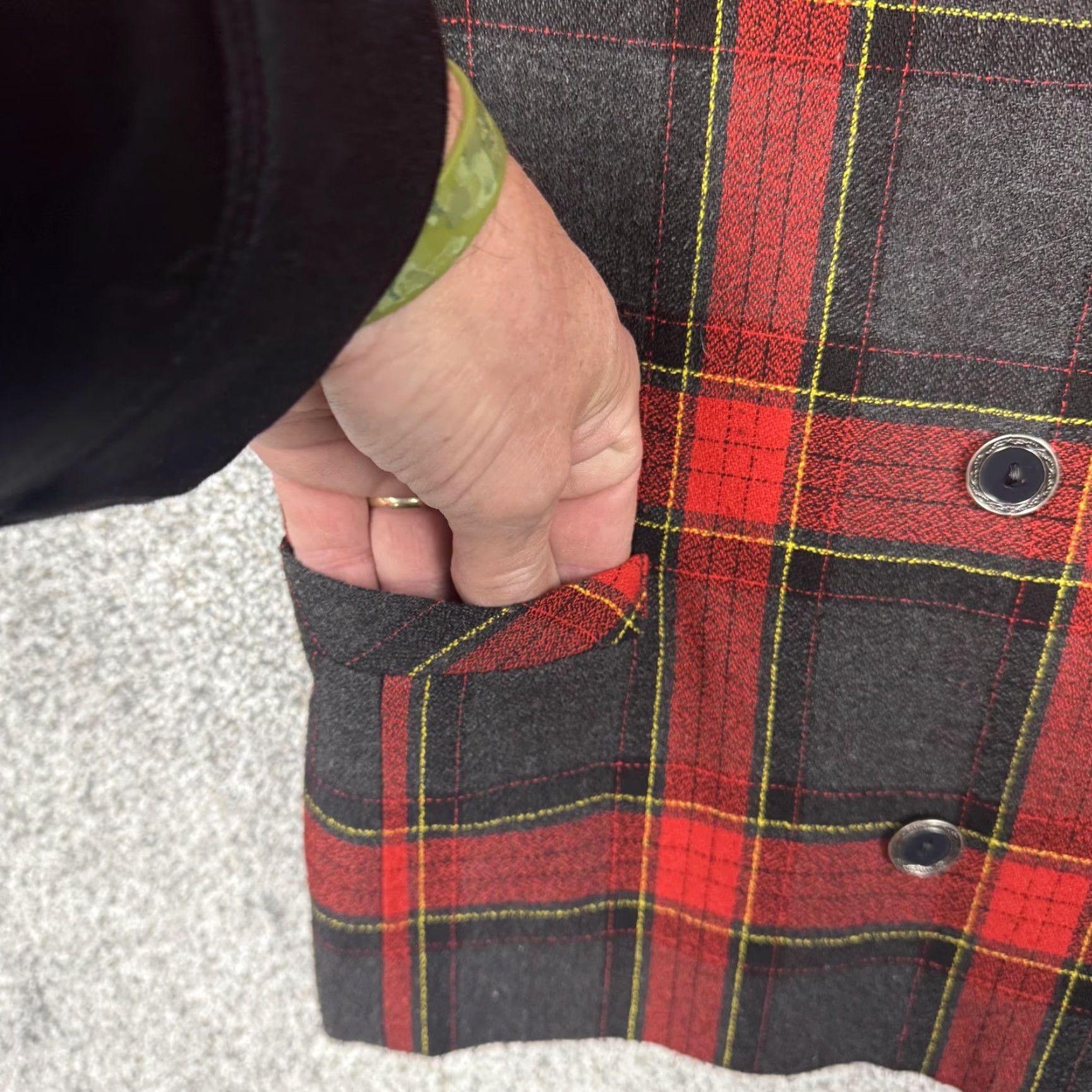 Vintage VINTAGE 90s Tan Jay Blazer Women 14 Red Plaid Tartan Shoulder Pads Preppy Retro Classic 80s 90s Blazer Women Size XL / US 12-14 / IT 48-50 - 7 Thumbnail