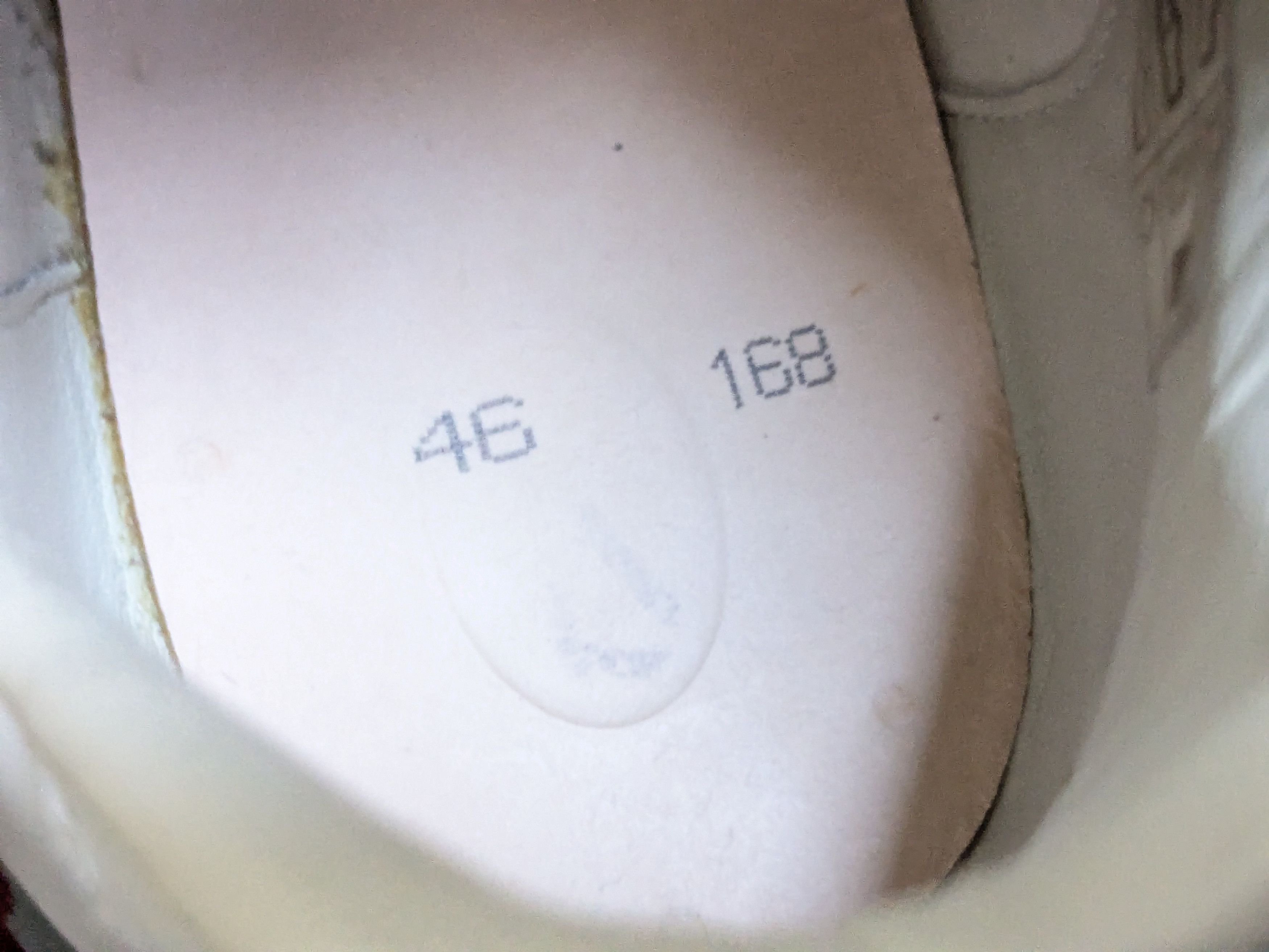 Maison Margiela Maison Margiela Replica GAT White Gray Red 13 46 Low Tops Size US 13 / EU 46 - 12 Thumbnail
