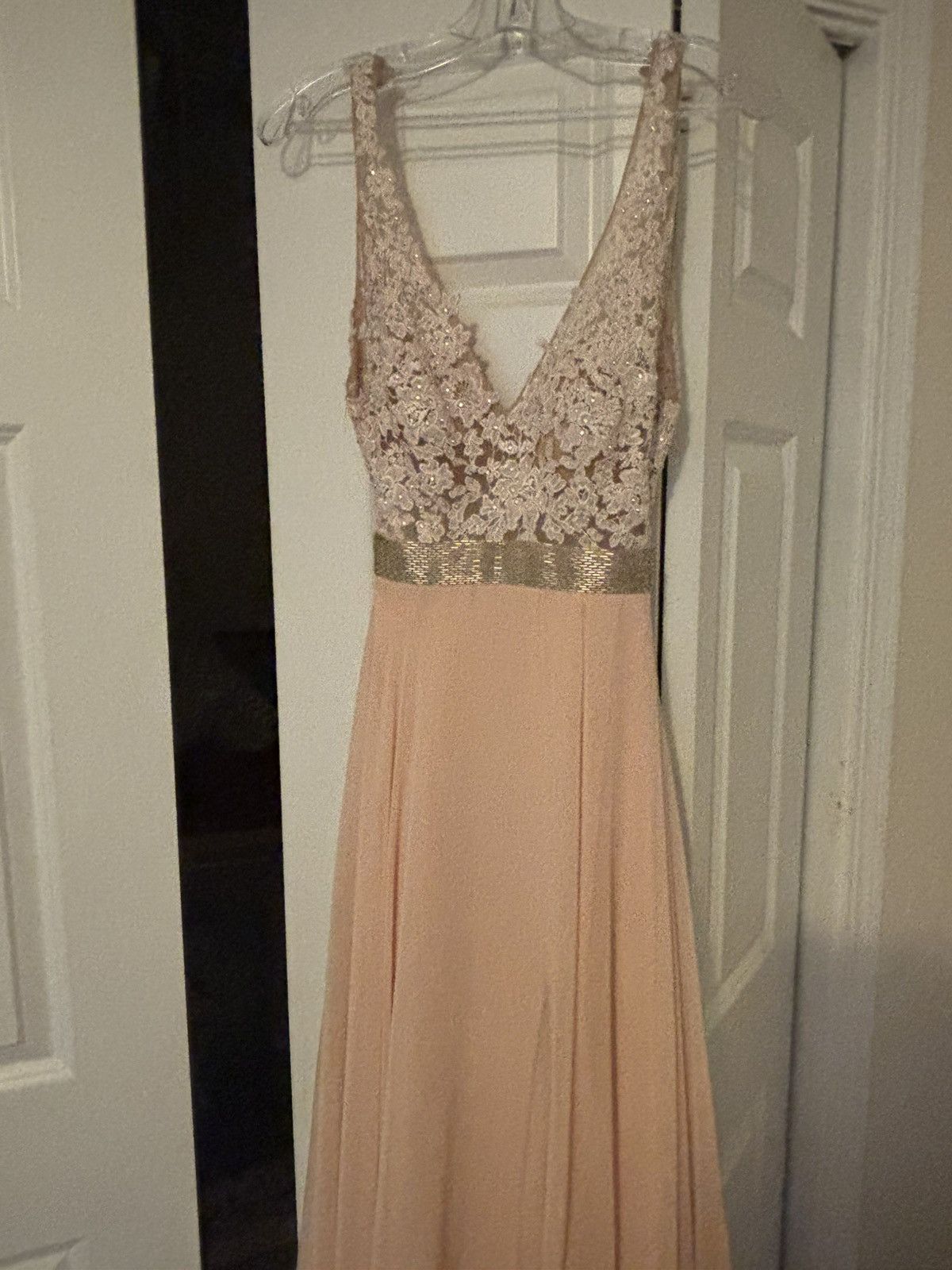 Designer Nude/Peach Formal Gown Backless Embellished Lace Like New 4 Size S / US 4 / IT 40 - 3 Thumbnail